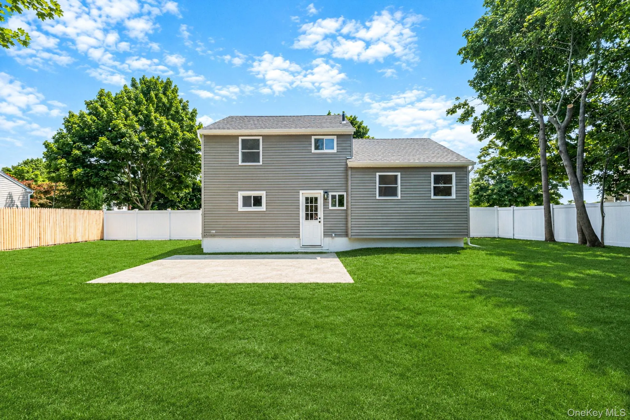 610 Americus Avenue, Brookhaven, NY, 4 Bedrooms Bedrooms, 8 Rooms Rooms,1 BathroomBathrooms,Residential,For Rent,Americus,0,1011214 610 Americus Avenue, Brookhaven, NY, 4 Bedrooms Bedrooms, 8 Rooms Rooms,1 BathroomBathrooms,Residential,For Rent,Americus,0,1011214