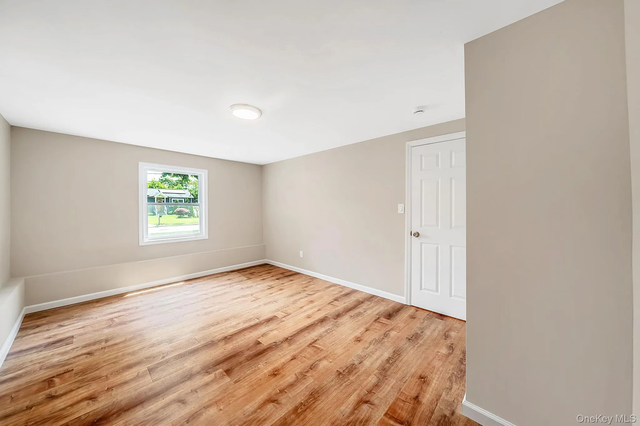 610 Americus Avenue, Brookhaven, NY, 4 Bedrooms Bedrooms, 8 Rooms Rooms,1 BathroomBathrooms,Residential,For Rent,Americus,0,1011214 610 Americus Avenue, Brookhaven, NY, 4 Bedrooms Bedrooms, 8 Rooms Rooms,1 BathroomBathrooms,Residential,For Rent,Americus,0,1011214
