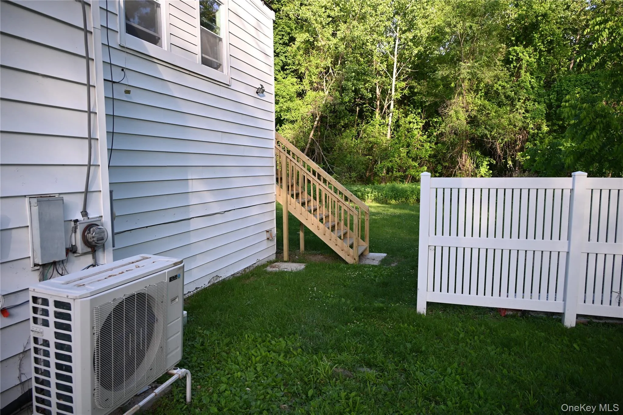 1040 Dutchess Turnpike, Poughkeepsie (town), NY, 2 Bedrooms Bedrooms, 6 Rooms Rooms,1 BathroomBathrooms,Residential Lease,For Rent,Dutchess,0,1011219 1040 Dutchess Turnpike, Poughkeepsie (town), NY, 2 Bedrooms Bedrooms, 6 Rooms Rooms,1 BathroomBathrooms,Residential Lease,For Rent,Dutchess,0,1011219