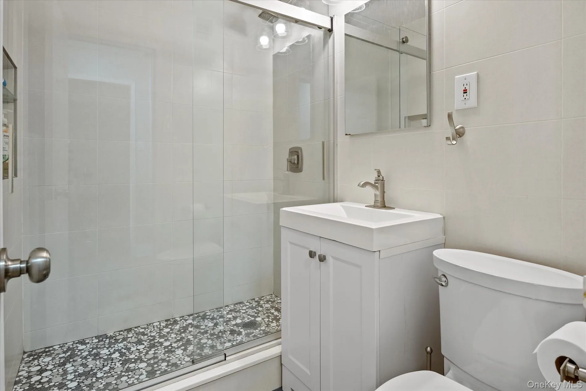 102-10 66th Road, New York, NY, 1 Bedroom Bedrooms, 3 Rooms Rooms,1 BathroomBathrooms,Residential,For Rent,66th,0,1011223 102-10 66th Road, New York, NY, 1 Bedroom Bedrooms, 3 Rooms Rooms,1 BathroomBathrooms,Residential,For Rent,66th,0,1011223