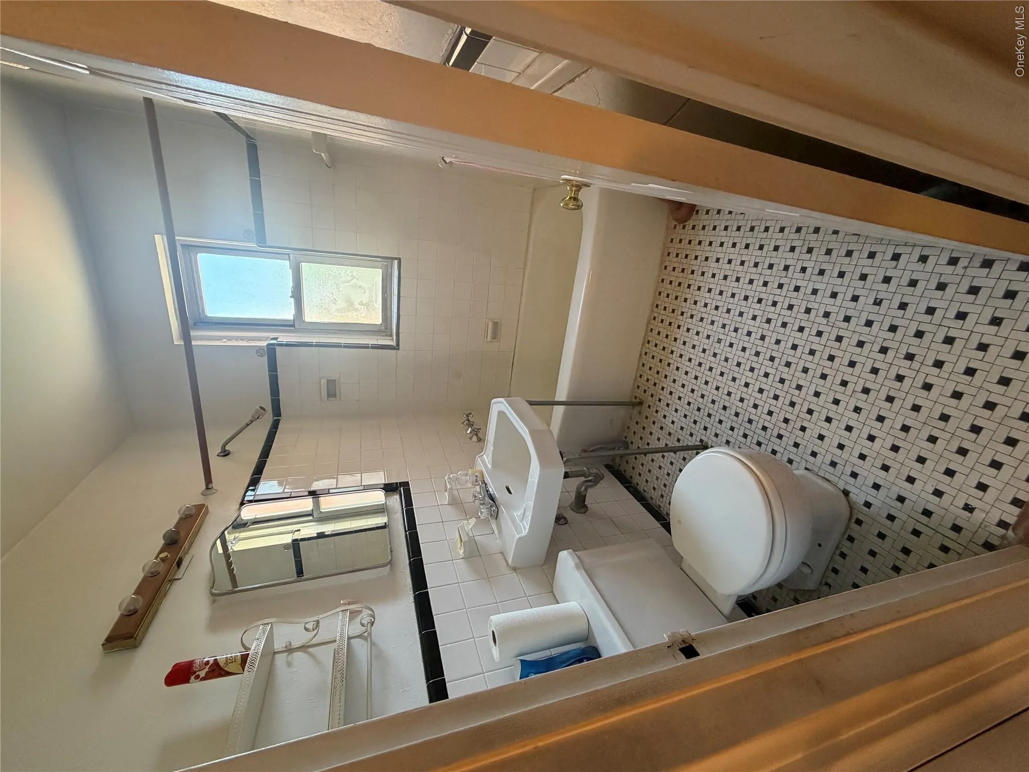 1111 Midland Avenue, Yonkers, NY, 1 Bedroom Bedrooms, 3 Rooms Rooms,1 BathroomBathrooms,Residential,For Rent,Midland,0,1011229 1111 Midland Avenue, Yonkers, NY, 1 Bedroom Bedrooms, 3 Rooms Rooms,1 BathroomBathrooms,Residential,For Rent,Midland,0,1011229