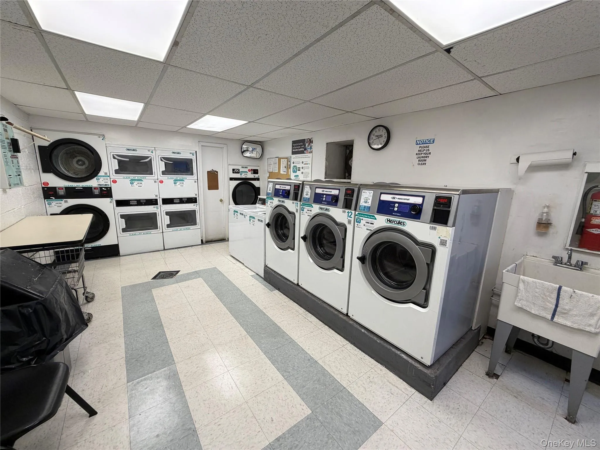 1111 Midland Avenue, Yonkers, NY, 1 Bedroom Bedrooms, 3 Rooms Rooms,1 BathroomBathrooms,Residential,For Rent,Midland,0,1011229 1111 Midland Avenue, Yonkers, NY, 1 Bedroom Bedrooms, 3 Rooms Rooms,1 BathroomBathrooms,Residential,For Rent,Midland,0,1011229