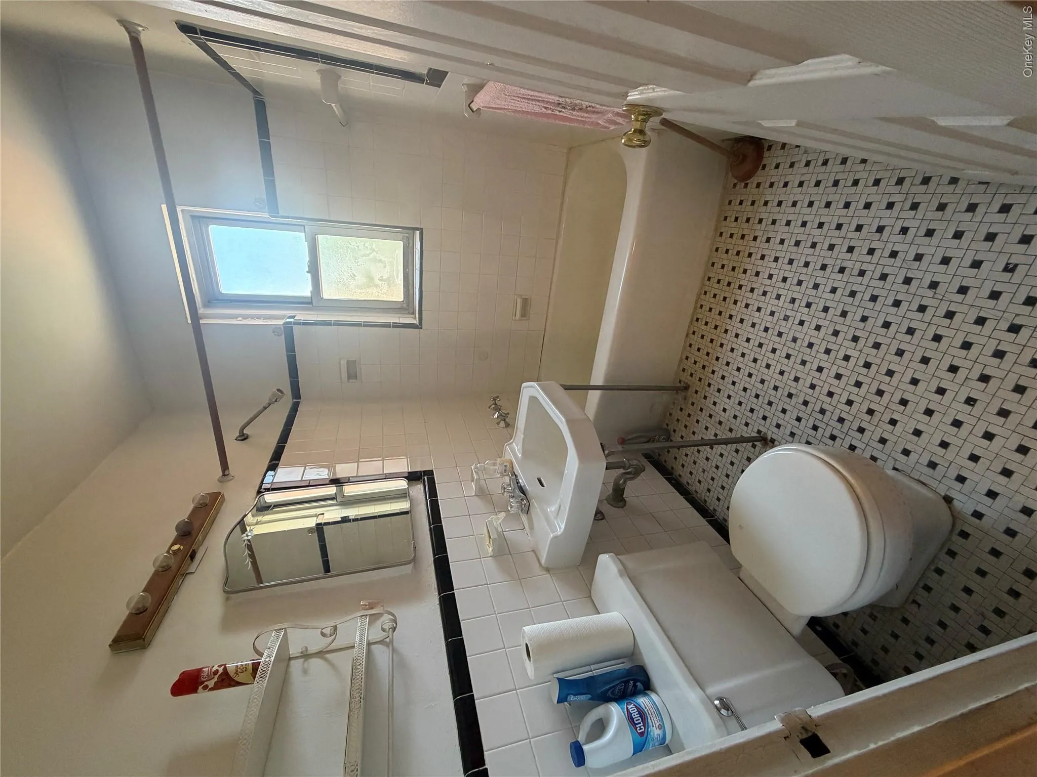 1111 Midland Avenue, Yonkers, NY, 1 Bedroom Bedrooms, 3 Rooms Rooms,1 BathroomBathrooms,Residential,For Rent,Midland,0,1011229 1111 Midland Avenue, Yonkers, NY, 1 Bedroom Bedrooms, 3 Rooms Rooms,1 BathroomBathrooms,Residential,For Rent,Midland,0,1011229