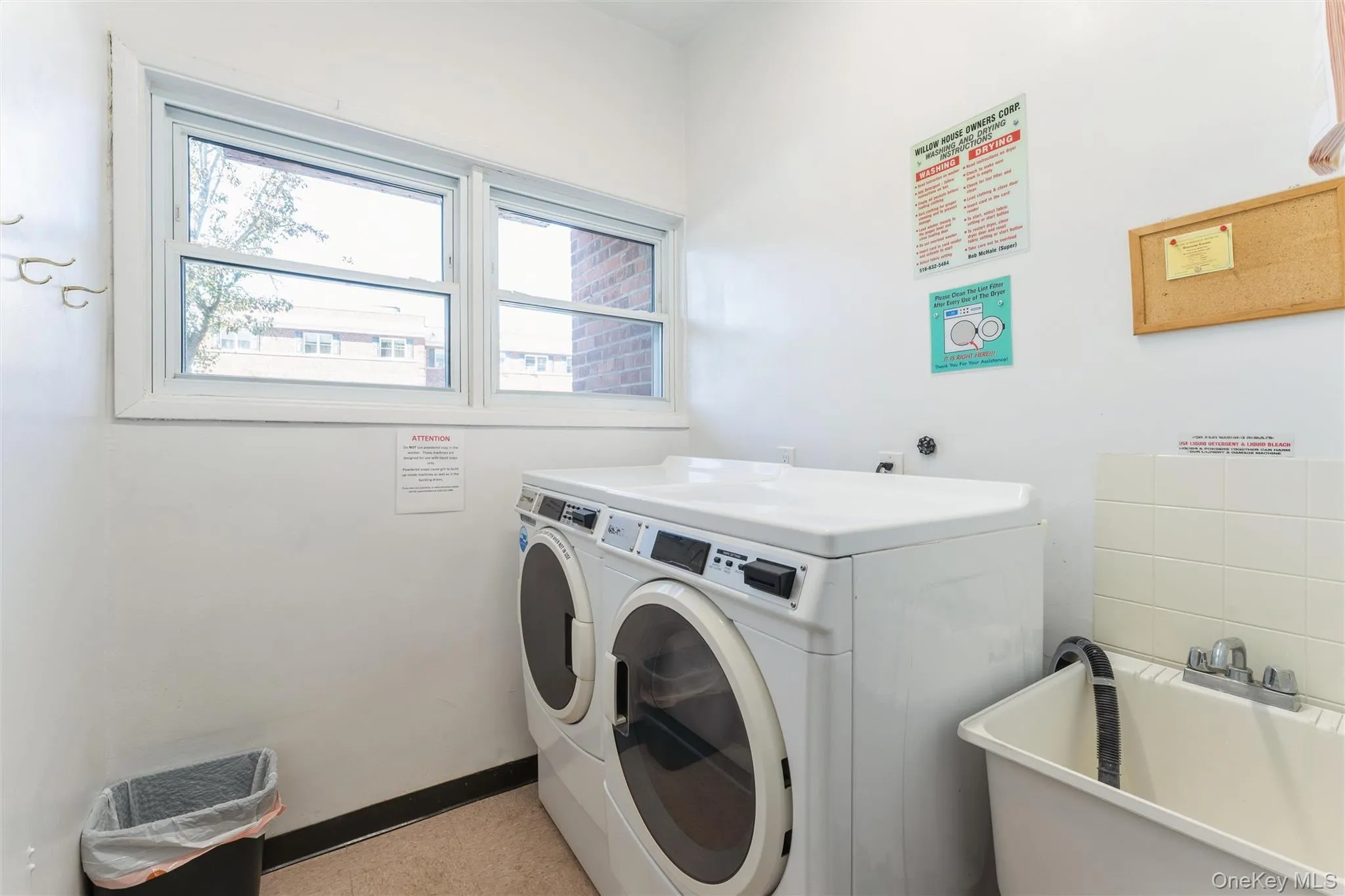 Common Laundry Room Common Laundry Room
