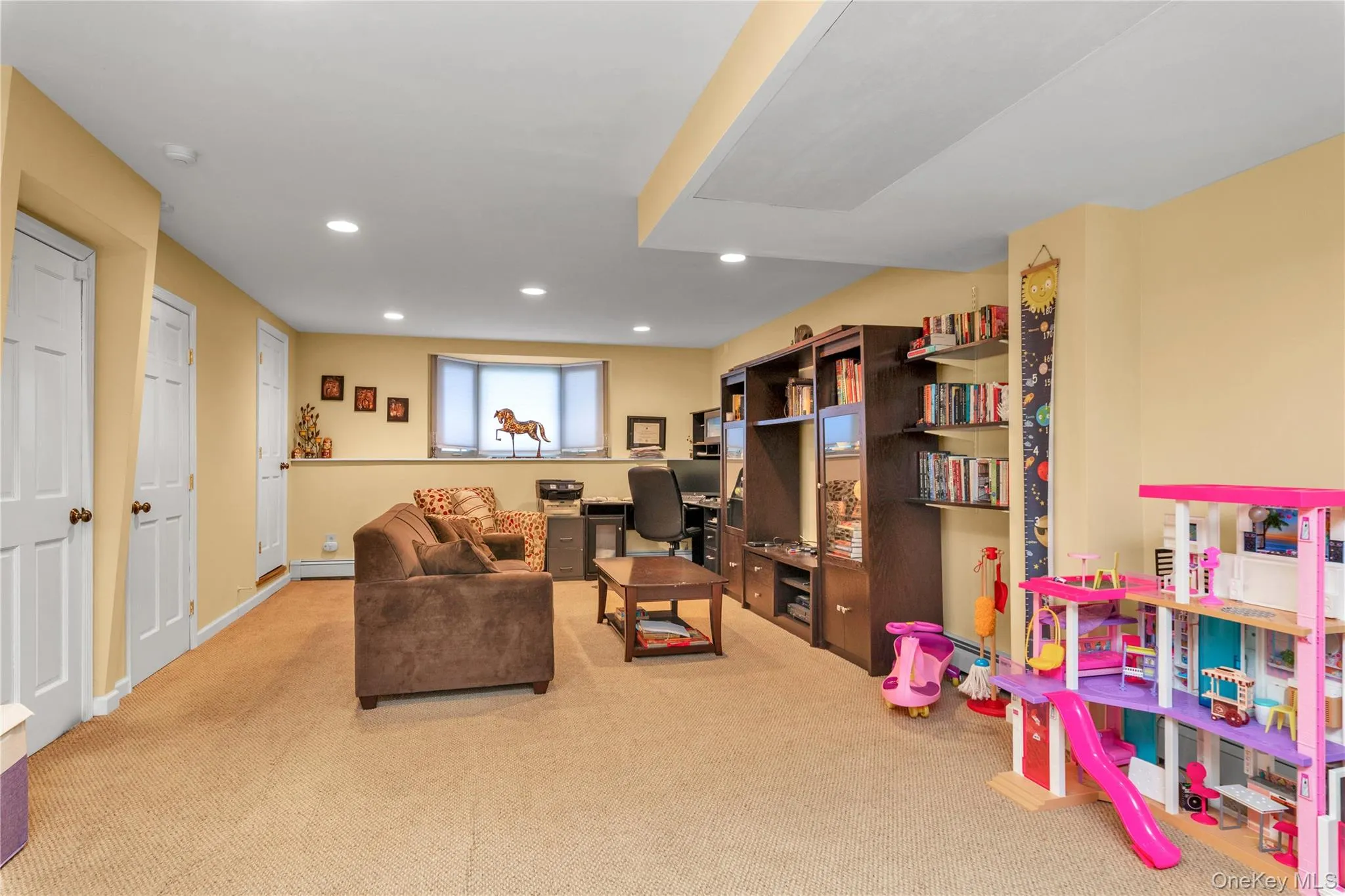 90 Virginia Drive, North Hempstead, NY, 3 Bedrooms Bedrooms, 7 Rooms Rooms,2 BathroomsBathrooms,Residential,For Rent,Virginia,0,1011239 90 Virginia Drive, North Hempstead, NY, 3 Bedrooms Bedrooms, 7 Rooms Rooms,2 BathroomsBathrooms,Residential,For Rent,Virginia,0,1011239