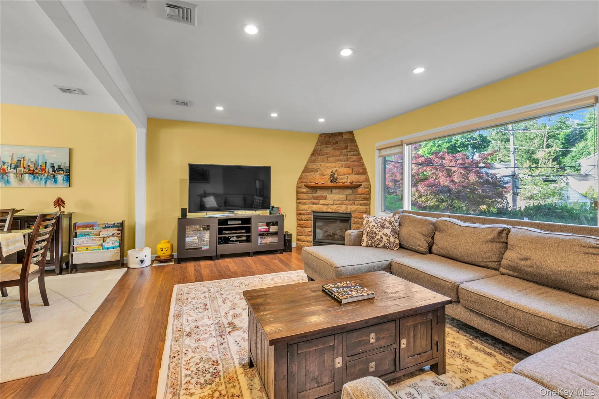 90 Virginia Drive, North Hempstead, NY, 3 Bedrooms Bedrooms, 7 Rooms Rooms,2 BathroomsBathrooms,Residential,For Rent,Virginia,0,1011239 90 Virginia Drive, North Hempstead, NY, 3 Bedrooms Bedrooms, 7 Rooms Rooms,2 BathroomsBathrooms,Residential,For Rent,Virginia,0,1011239