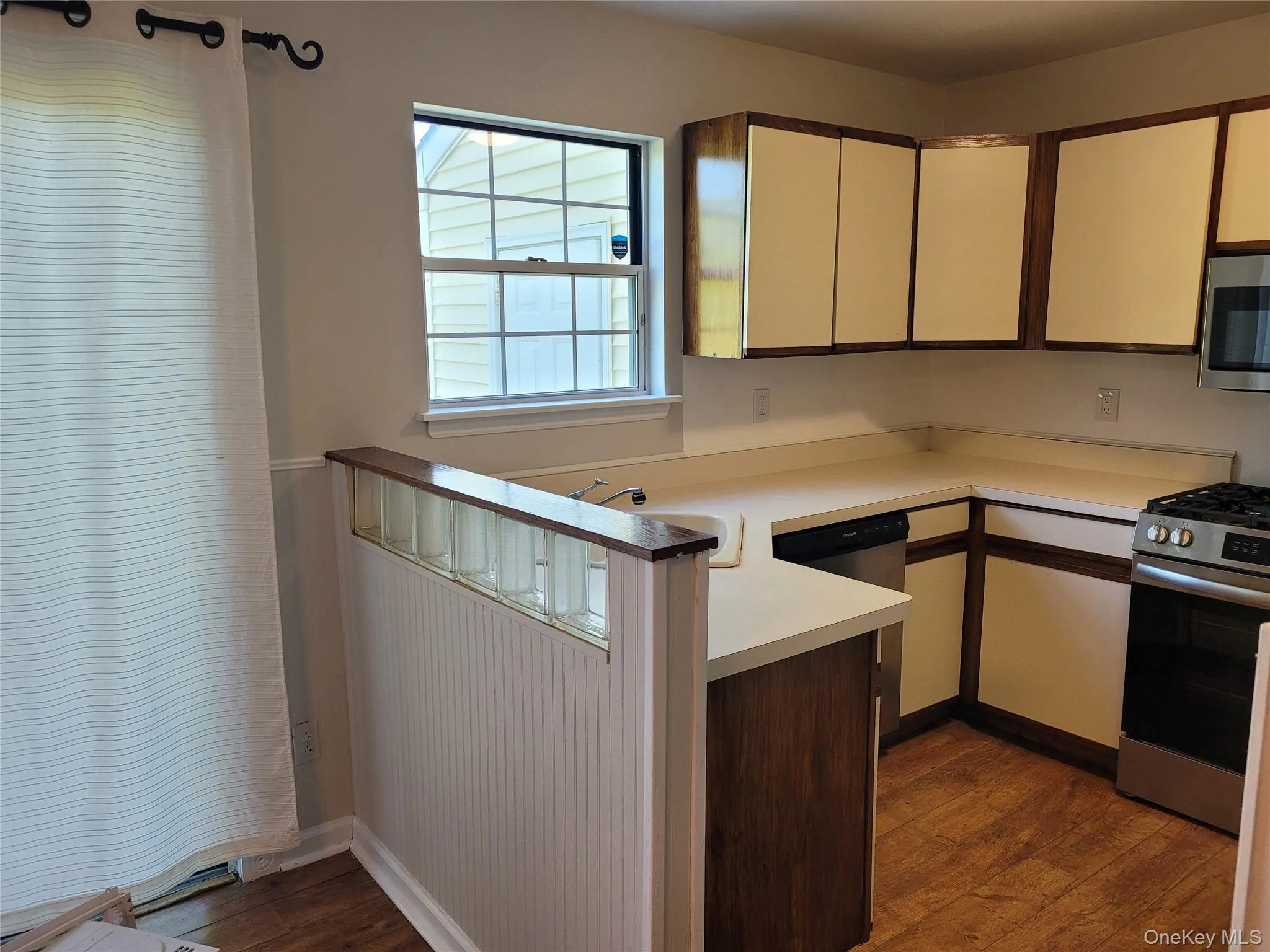 40 Brick Pond Road, Middletown, NY, 3 Bedrooms Bedrooms, 6 Rooms Rooms,1 BathroomBathrooms,Residential Lease,For Rent,Brick Pond,0,1011246 40 Brick Pond Road, Middletown, NY, 3 Bedrooms Bedrooms, 6 Rooms Rooms,1 BathroomBathrooms,Residential Lease,For Rent,Brick Pond,0,1011246