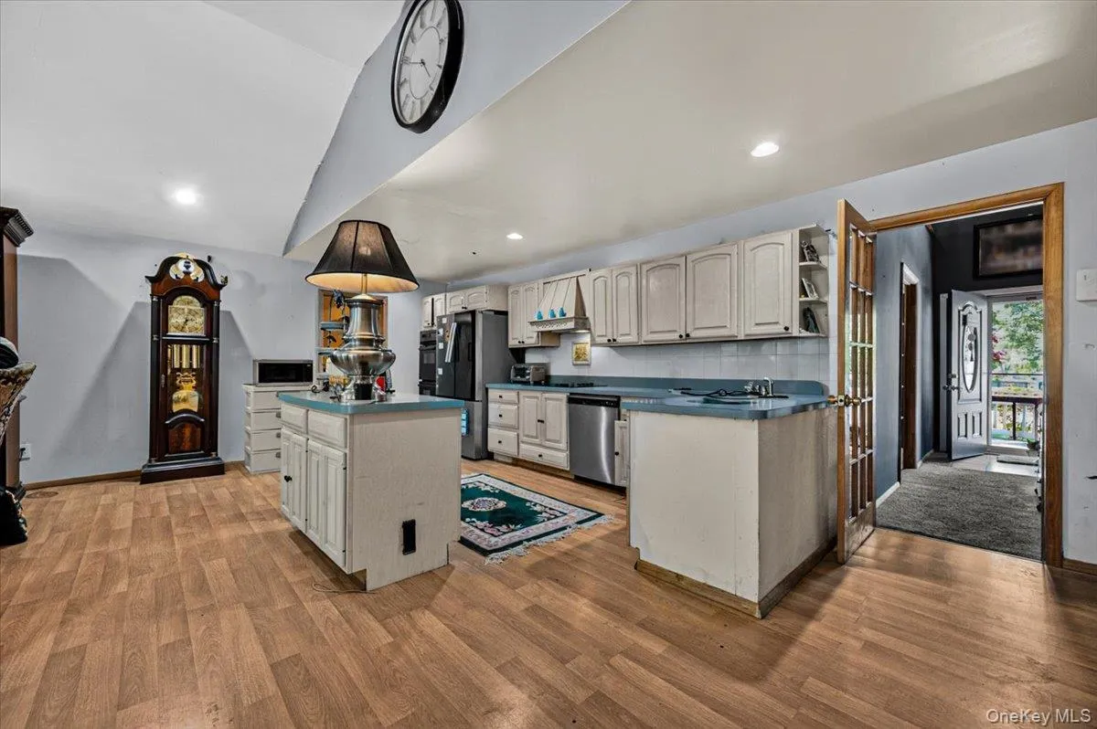 391 Orchid Drive, Brookhaven, NY, 4 Bedrooms Bedrooms, 7 Rooms Rooms,3 BathroomsBathrooms,Residential,For Rent,Orchid,0,1011247 391 Orchid Drive, Brookhaven, NY, 4 Bedrooms Bedrooms, 7 Rooms Rooms,3 BathroomsBathrooms,Residential,For Rent,Orchid,0,1011247