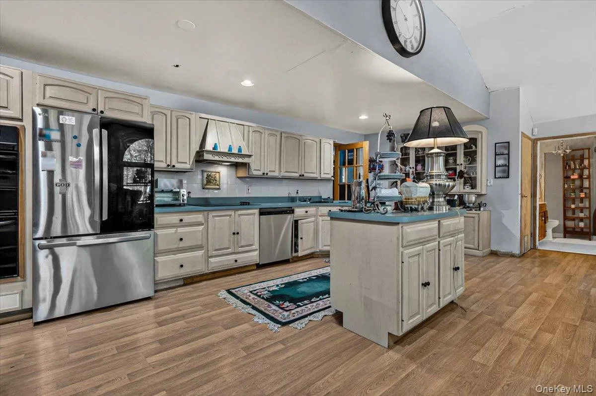 391 Orchid Drive, Brookhaven, NY, 4 Bedrooms Bedrooms, 7 Rooms Rooms,3 BathroomsBathrooms,Residential,For Rent,Orchid,0,1011247 391 Orchid Drive, Brookhaven, NY, 4 Bedrooms Bedrooms, 7 Rooms Rooms,3 BathroomsBathrooms,Residential,For Rent,Orchid,0,1011247