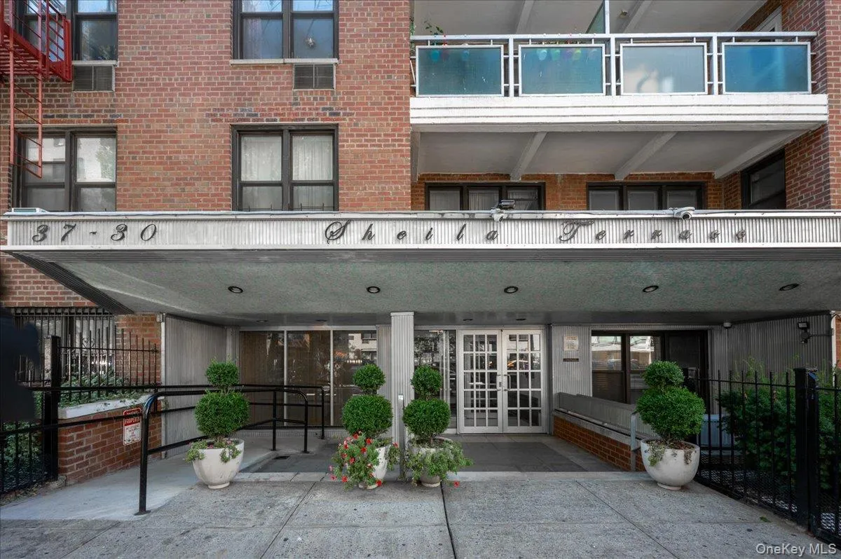 37-30 73rd St, New York, NY, 1 Bedroom Bedrooms, 3 Rooms Rooms,1 BathroomBathrooms,Residential Lease,For Rent,St,0,1011249 37-30 73rd St, New York, NY, 1 Bedroom Bedrooms, 3 Rooms Rooms,1 BathroomBathrooms,Residential Lease,For Rent,St,0,1011249
