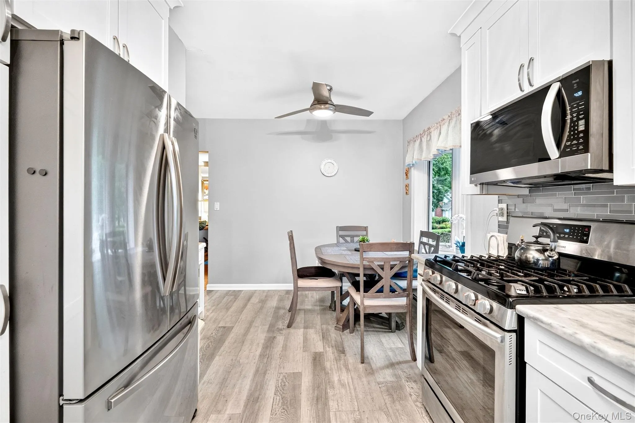 9 Hall Avenue, Clarkstown, NY, 4 Bedrooms Bedrooms, 6 Rooms Rooms,2 BathroomsBathrooms,Residential,For Rent,Hall,0,KEY1011260 9 Hall Avenue, Clarkstown, NY, 4 Bedrooms Bedrooms, 6 Rooms Rooms,2 BathroomsBathrooms,Residential,For Rent,Hall,0,KEY1011260