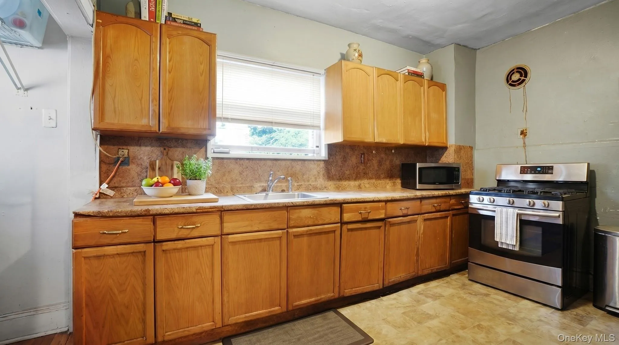 11133 173rd Street, New York, NY, 3 Bedrooms Bedrooms, 8 Rooms Rooms,2 BathroomsBathrooms,Residential,For Rent,173rd,0,1011262 11133 173rd Street, New York, NY, 3 Bedrooms Bedrooms, 8 Rooms Rooms,2 BathroomsBathrooms,Residential,For Rent,173rd,0,1011262