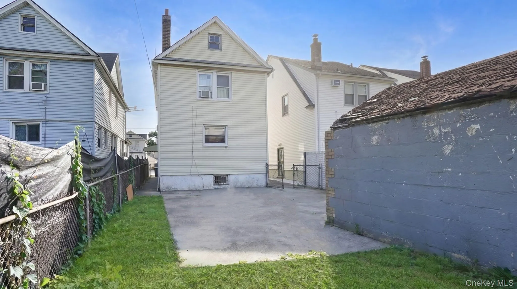 11133 173rd Street, New York, NY, 3 Bedrooms Bedrooms, 8 Rooms Rooms,2 BathroomsBathrooms,Residential,For Rent,173rd,0,1011262 11133 173rd Street, New York, NY, 3 Bedrooms Bedrooms, 8 Rooms Rooms,2 BathroomsBathrooms,Residential,For Rent,173rd,0,1011262