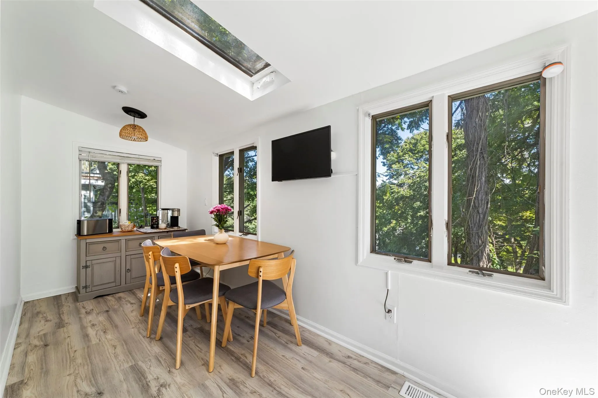 Bright dining area with tons of sunlight Bright dining area with tons of sunlight