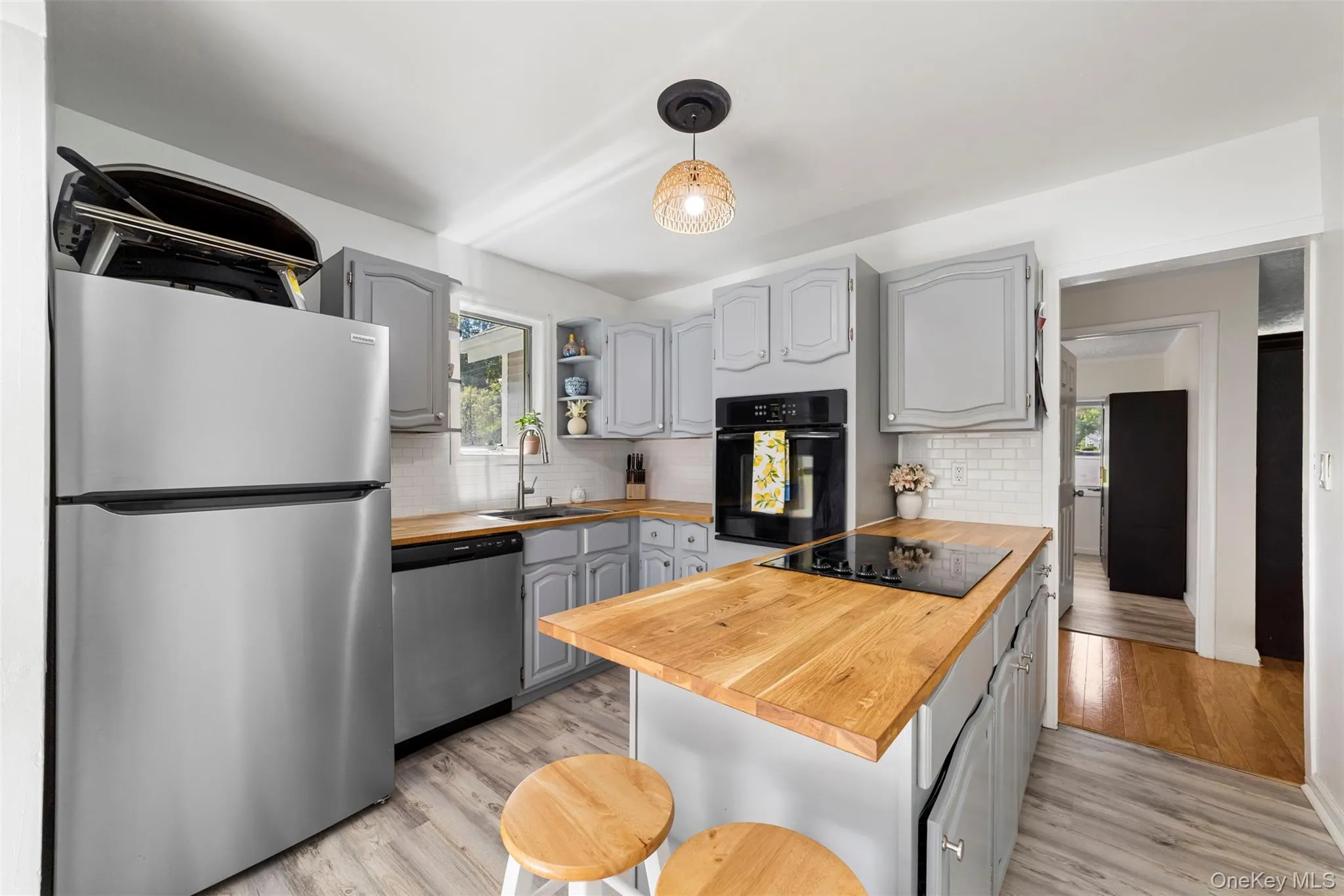 Large bright eat in kitchen with stainless steel appliances Large bright eat in kitchen with stainless steel appliances