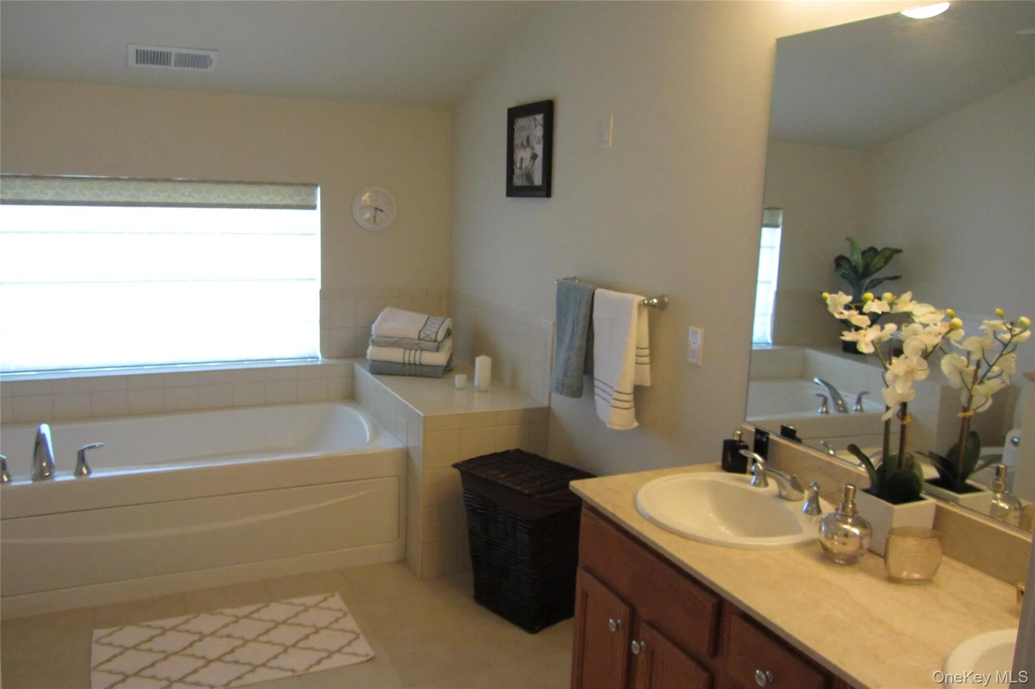 48 High Ridge Lane, Middletown, NY, 3 Bedrooms Bedrooms, 9 Rooms Rooms,3 BathroomsBathrooms,Residential,For Rent,High Ridge,0,1011264 48 High Ridge Lane, Middletown, NY, 3 Bedrooms Bedrooms, 9 Rooms Rooms,3 BathroomsBathrooms,Residential,For Rent,High Ridge,0,1011264