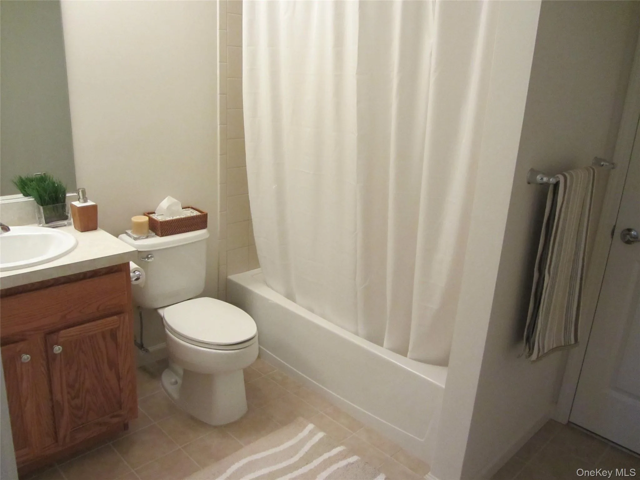 48 High Ridge Lane, Middletown, NY, 3 Bedrooms Bedrooms, 9 Rooms Rooms,3 BathroomsBathrooms,Residential,For Rent,High Ridge,0,1011264 48 High Ridge Lane, Middletown, NY, 3 Bedrooms Bedrooms, 9 Rooms Rooms,3 BathroomsBathrooms,Residential,For Rent,High Ridge,0,1011264