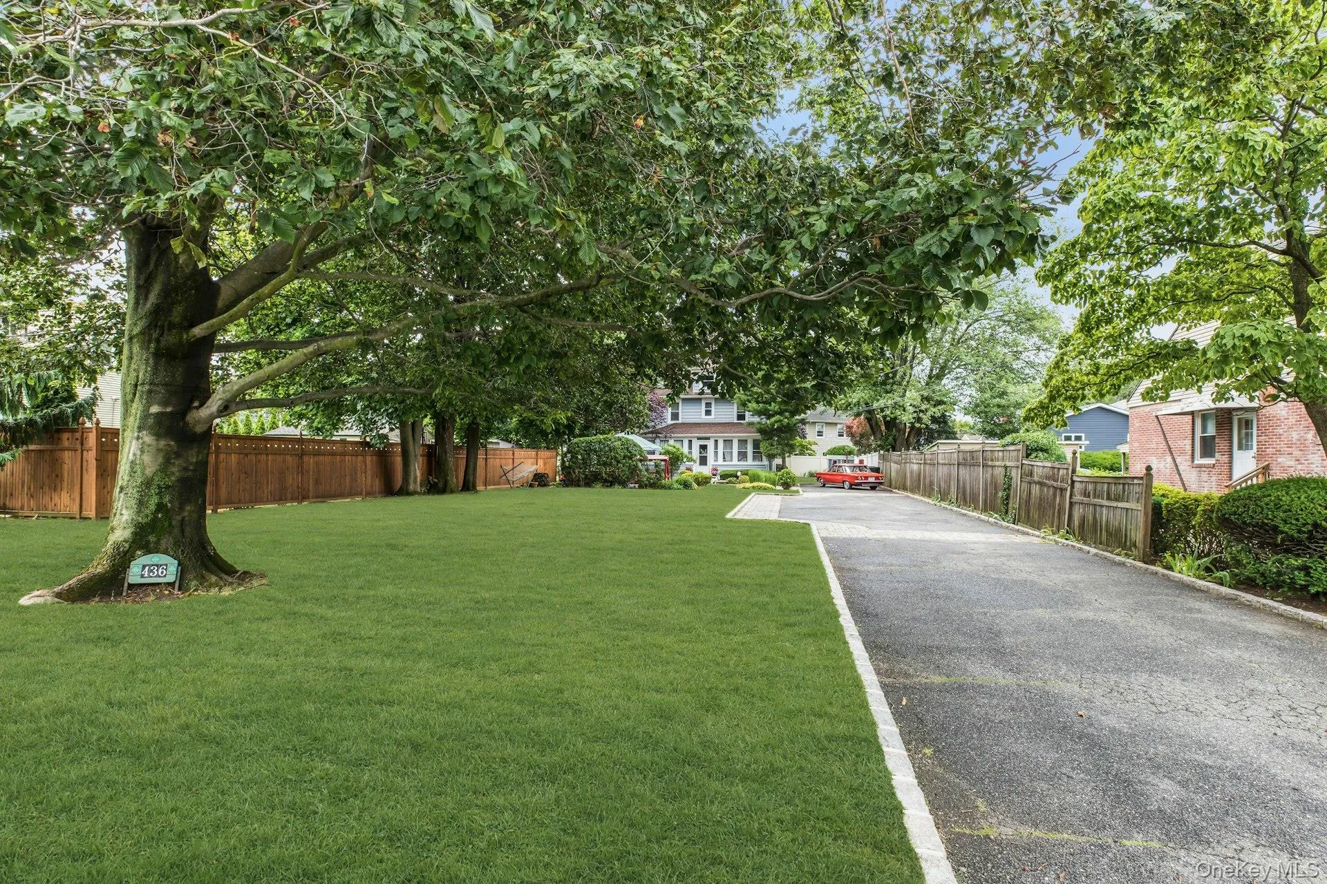 Sprawling front property Sprawling front property