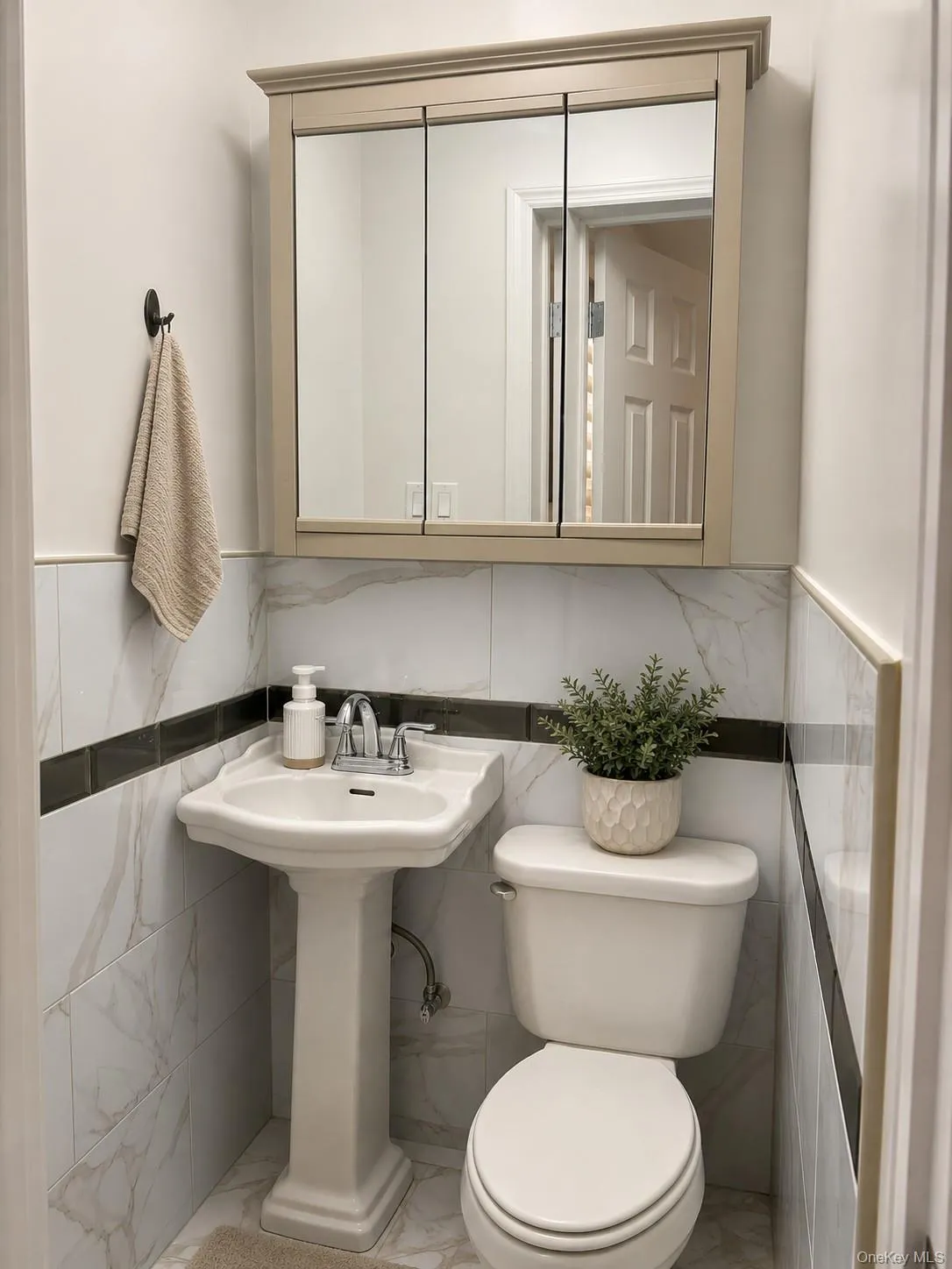 6039 Cooper Avenue, New York, NY, 3 Bedrooms Bedrooms, 7 Rooms Rooms,2 BathroomsBathrooms,Residential,For Rent,Cooper,0,1011266 6039 Cooper Avenue, New York, NY, 3 Bedrooms Bedrooms, 7 Rooms Rooms,2 BathroomsBathrooms,Residential,For Rent,Cooper,0,1011266
