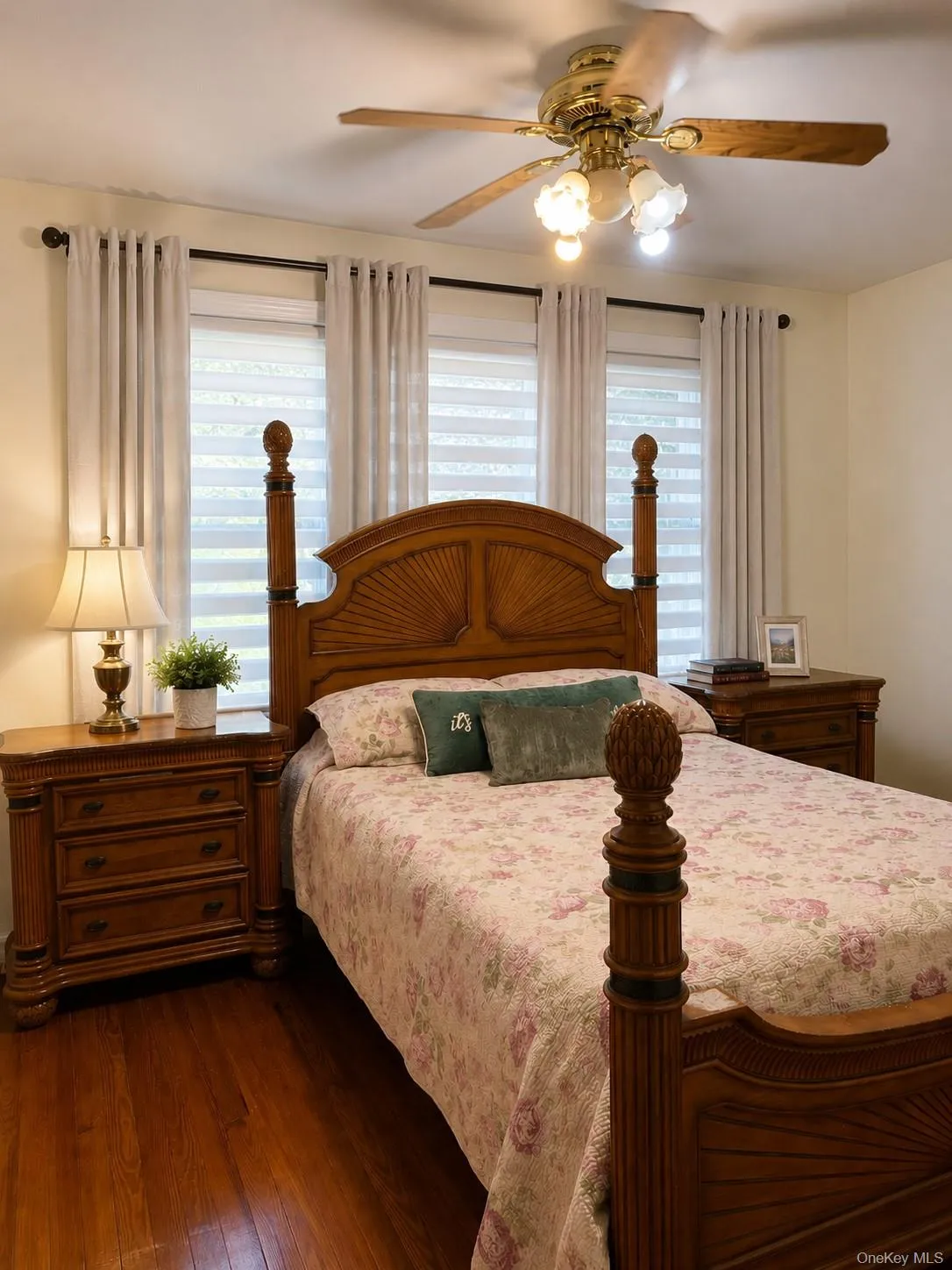 6039 Cooper Avenue, New York, NY, 3 Bedrooms Bedrooms, 7 Rooms Rooms,2 BathroomsBathrooms,Residential,For Rent,Cooper,0,1011266 6039 Cooper Avenue, New York, NY, 3 Bedrooms Bedrooms, 7 Rooms Rooms,2 BathroomsBathrooms,Residential,For Rent,Cooper,0,1011266