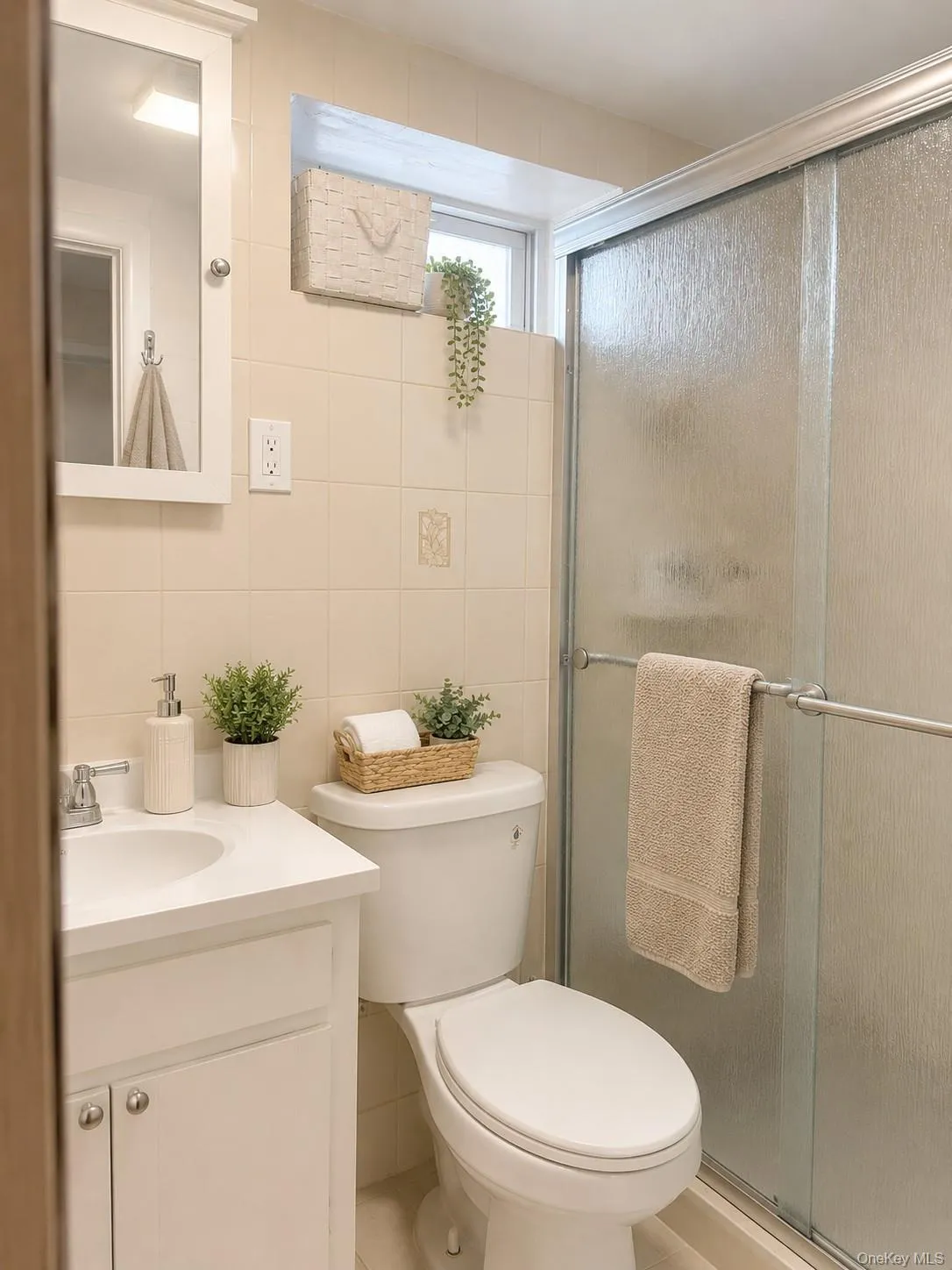6039 Cooper Avenue, New York, NY, 3 Bedrooms Bedrooms, 7 Rooms Rooms,2 BathroomsBathrooms,Residential,For Rent,Cooper,0,1011266 6039 Cooper Avenue, New York, NY, 3 Bedrooms Bedrooms, 7 Rooms Rooms,2 BathroomsBathrooms,Residential,For Rent,Cooper,0,1011266