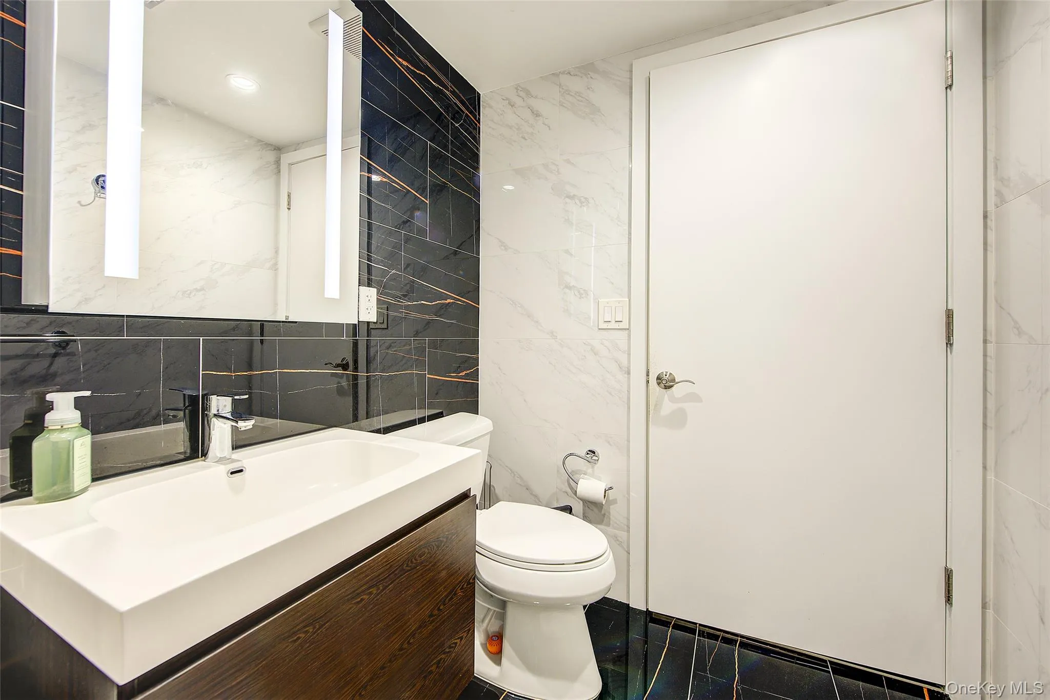 97-45 63rd Drive, New York, NY, 2 Bedrooms Bedrooms, 5 Rooms Rooms,2 BathroomsBathrooms,Residential,For Rent,63rd,0,1011270 97-45 63rd Drive, New York, NY, 2 Bedrooms Bedrooms, 5 Rooms Rooms,2 BathroomsBathrooms,Residential,For Rent,63rd,0,1011270