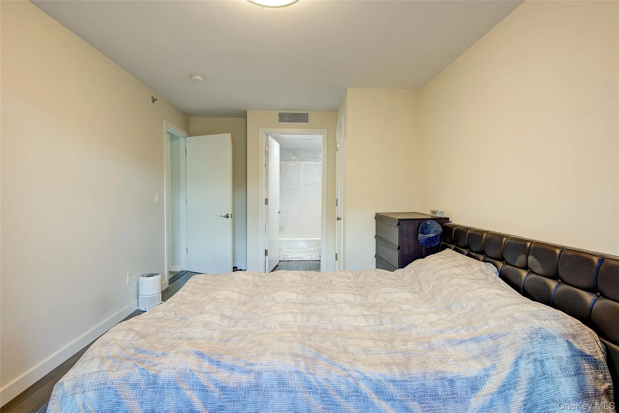 97-45 63rd Drive, New York, NY, 2 Bedrooms Bedrooms, 5 Rooms Rooms,2 BathroomsBathrooms,Residential,For Rent,63rd,0,1011270 97-45 63rd Drive, New York, NY, 2 Bedrooms Bedrooms, 5 Rooms Rooms,2 BathroomsBathrooms,Residential,For Rent,63rd,0,1011270