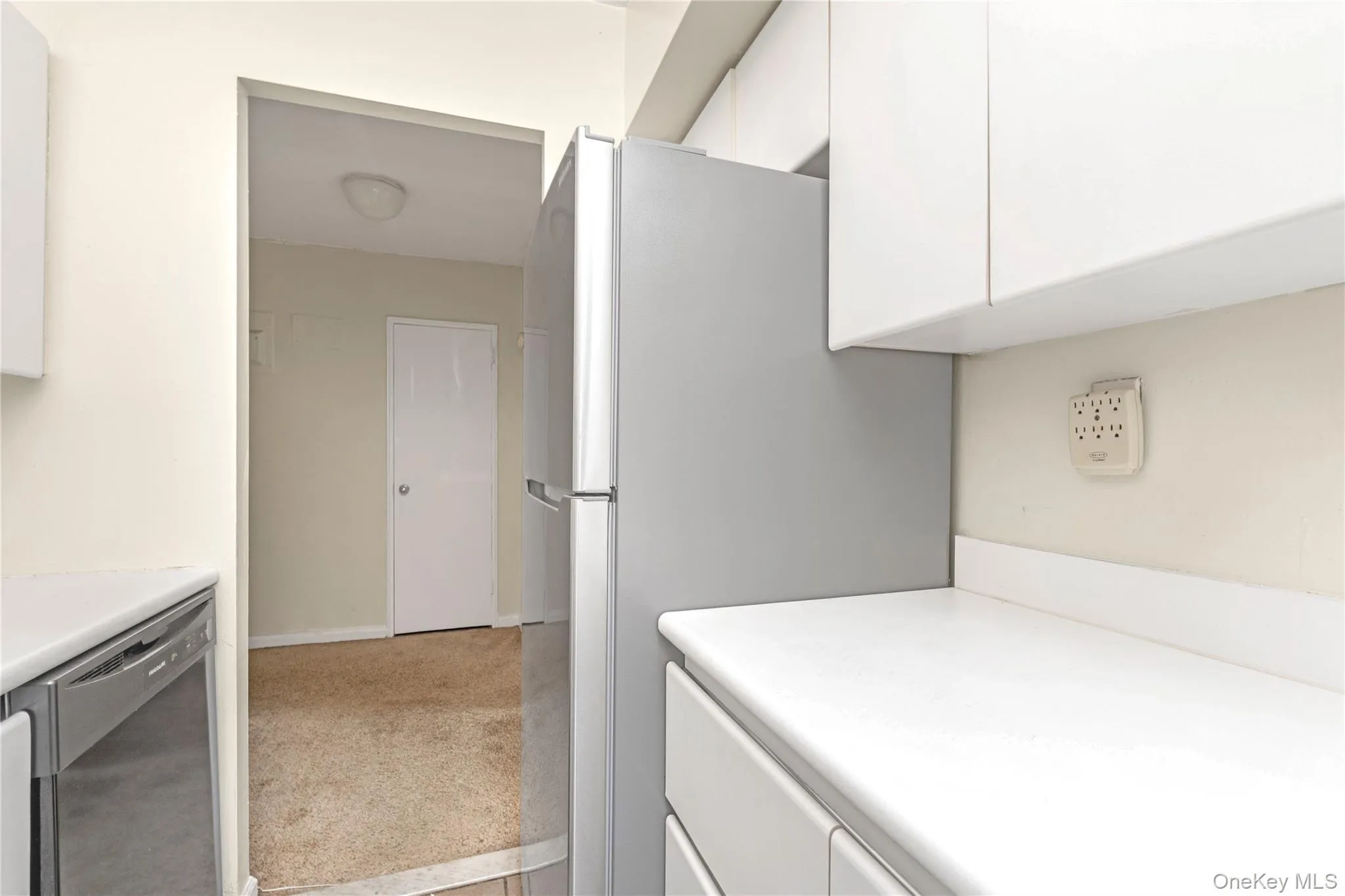 150-11 72nd Road, New York, NY, 3 Rooms Rooms,1 BathroomBathrooms,Residential,For Rent,72nd,0,1011271 150-11 72nd Road, New York, NY, 3 Rooms Rooms,1 BathroomBathrooms,Residential,For Rent,72nd,0,1011271