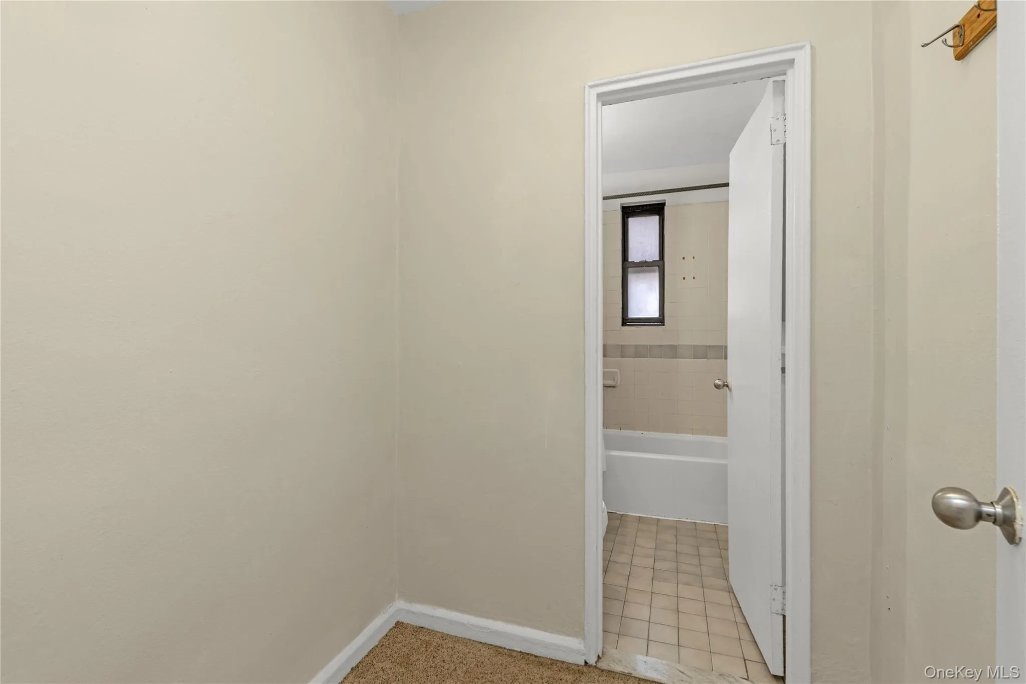 150-11 72nd Road, New York, NY, 3 Rooms Rooms,1 BathroomBathrooms,Residential,For Rent,72nd,0,1011271 150-11 72nd Road, New York, NY, 3 Rooms Rooms,1 BathroomBathrooms,Residential,For Rent,72nd,0,1011271