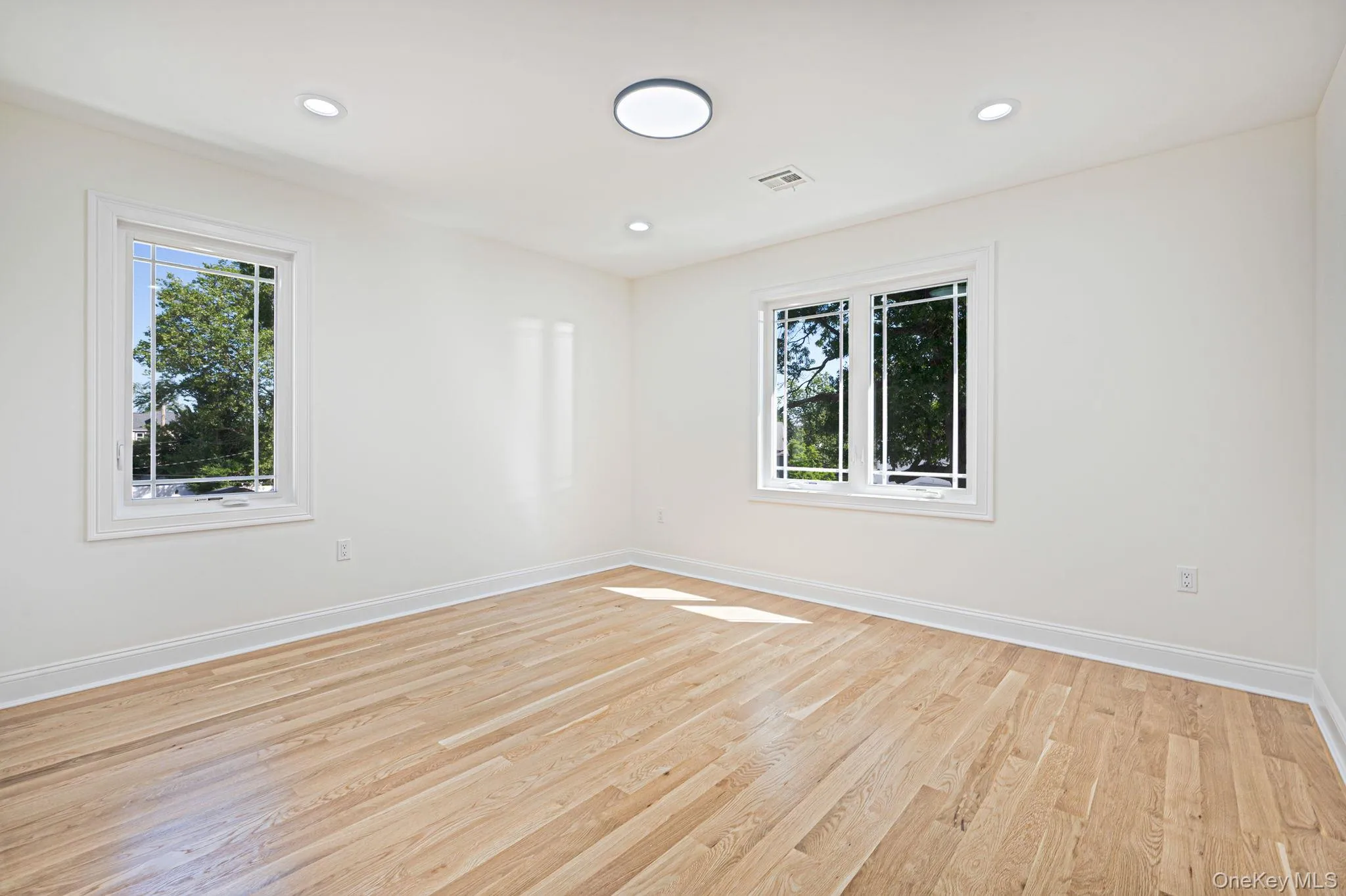 15 Roy Street, Hempstead, NY, 5 Bedrooms Bedrooms, 9 Rooms Rooms,6 BathroomsBathrooms,Residential,For Rent,Roy,0,1011272 15 Roy Street, Hempstead, NY, 5 Bedrooms Bedrooms, 9 Rooms Rooms,6 BathroomsBathrooms,Residential,For Rent,Roy,0,1011272