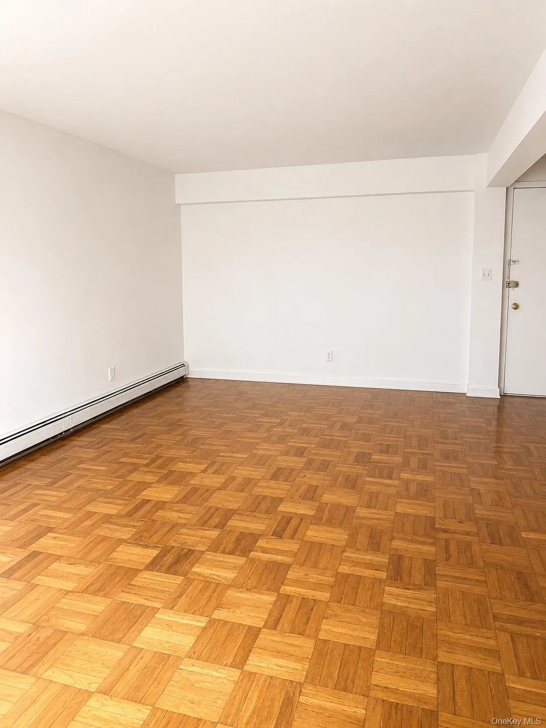 13405 Dahlia Avenue, New York, NY, 2 Bedrooms Bedrooms, 5 Rooms Rooms,1 BathroomBathrooms,Residential,For Rent,Dahlia,0,1011277 13405 Dahlia Avenue, New York, NY, 2 Bedrooms Bedrooms, 5 Rooms Rooms,1 BathroomBathrooms,Residential,For Rent,Dahlia,0,1011277
