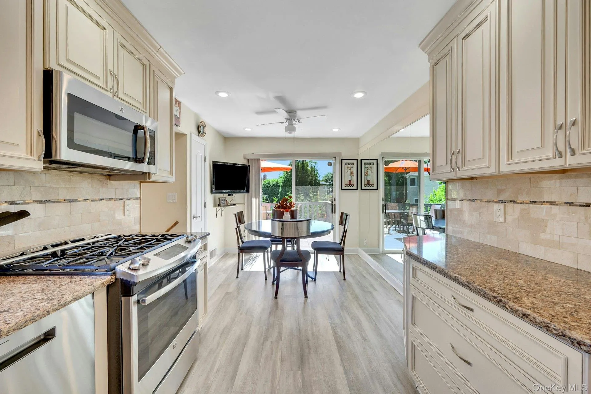 101 Windsor Oval, New Rochelle, NY, 4 Bedrooms Bedrooms, 9 Rooms Rooms,3 BathroomsBathrooms,Residential,For Rent,Windsor,0,1011278 101 Windsor Oval, New Rochelle, NY, 4 Bedrooms Bedrooms, 9 Rooms Rooms,3 BathroomsBathrooms,Residential,For Rent,Windsor,0,1011278