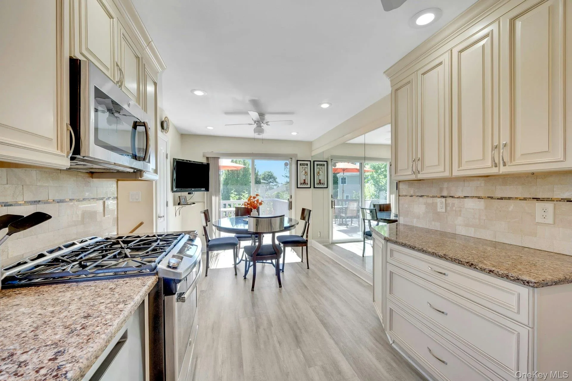 101 Windsor Oval, New Rochelle, NY, 4 Bedrooms Bedrooms, 9 Rooms Rooms,3 BathroomsBathrooms,Residential,For Rent,Windsor,0,1011278 101 Windsor Oval, New Rochelle, NY, 4 Bedrooms Bedrooms, 9 Rooms Rooms,3 BathroomsBathrooms,Residential,For Rent,Windsor,0,1011278