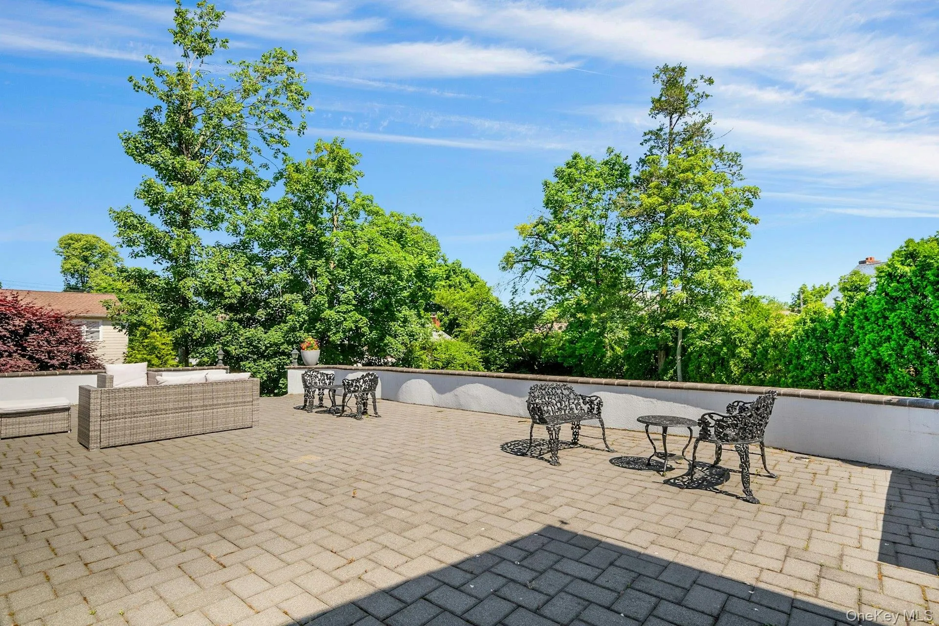 101 Windsor Oval, New Rochelle, NY, 4 Bedrooms Bedrooms, 9 Rooms Rooms,3 BathroomsBathrooms,Residential,For Rent,Windsor,0,1011278 101 Windsor Oval, New Rochelle, NY, 4 Bedrooms Bedrooms, 9 Rooms Rooms,3 BathroomsBathrooms,Residential,For Rent,Windsor,0,1011278