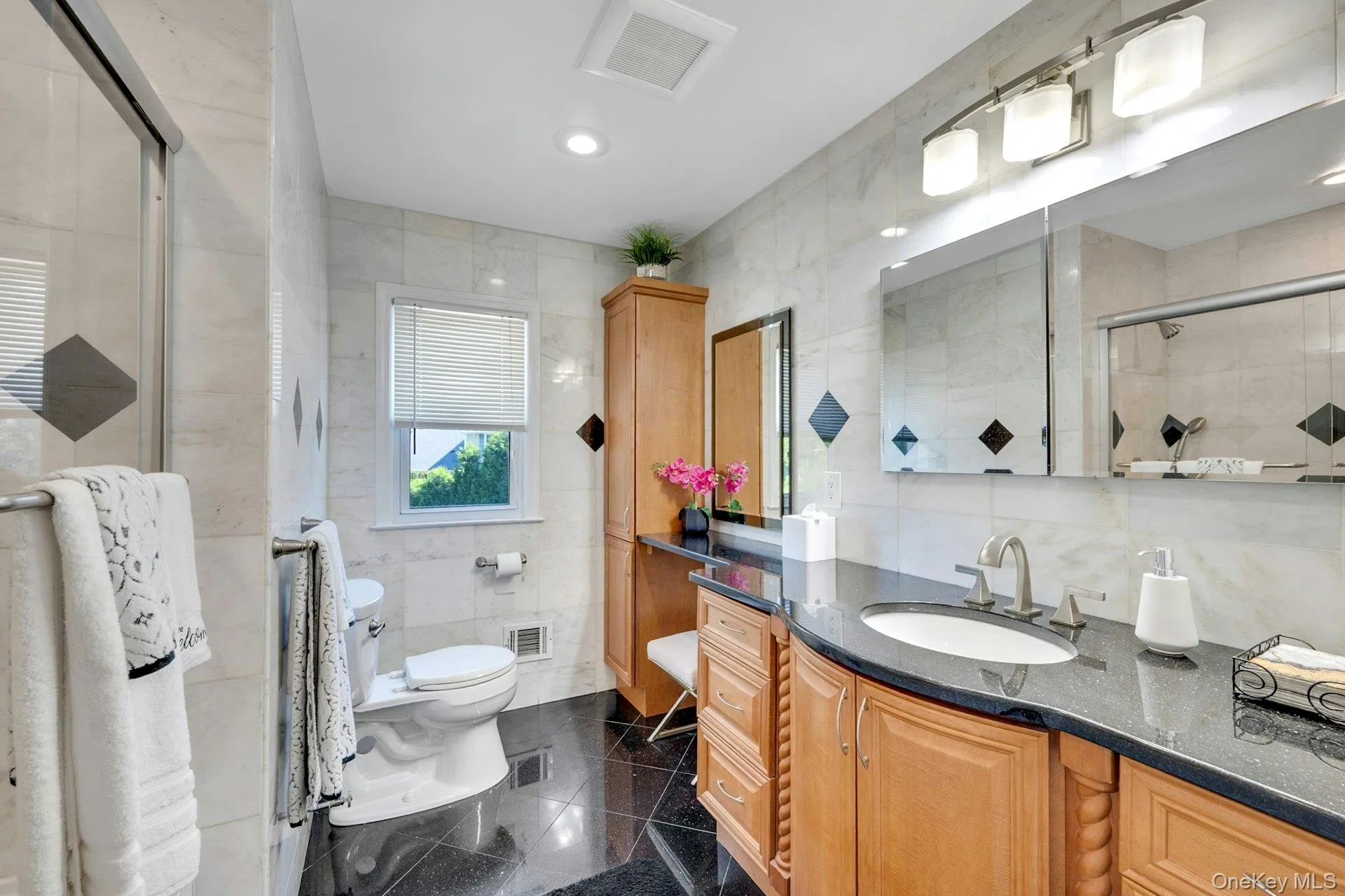 101 Windsor Oval, New Rochelle, NY, 4 Bedrooms Bedrooms, 9 Rooms Rooms,3 BathroomsBathrooms,Residential,For Rent,Windsor,0,1011278 101 Windsor Oval, New Rochelle, NY, 4 Bedrooms Bedrooms, 9 Rooms Rooms,3 BathroomsBathrooms,Residential,For Rent,Windsor,0,1011278