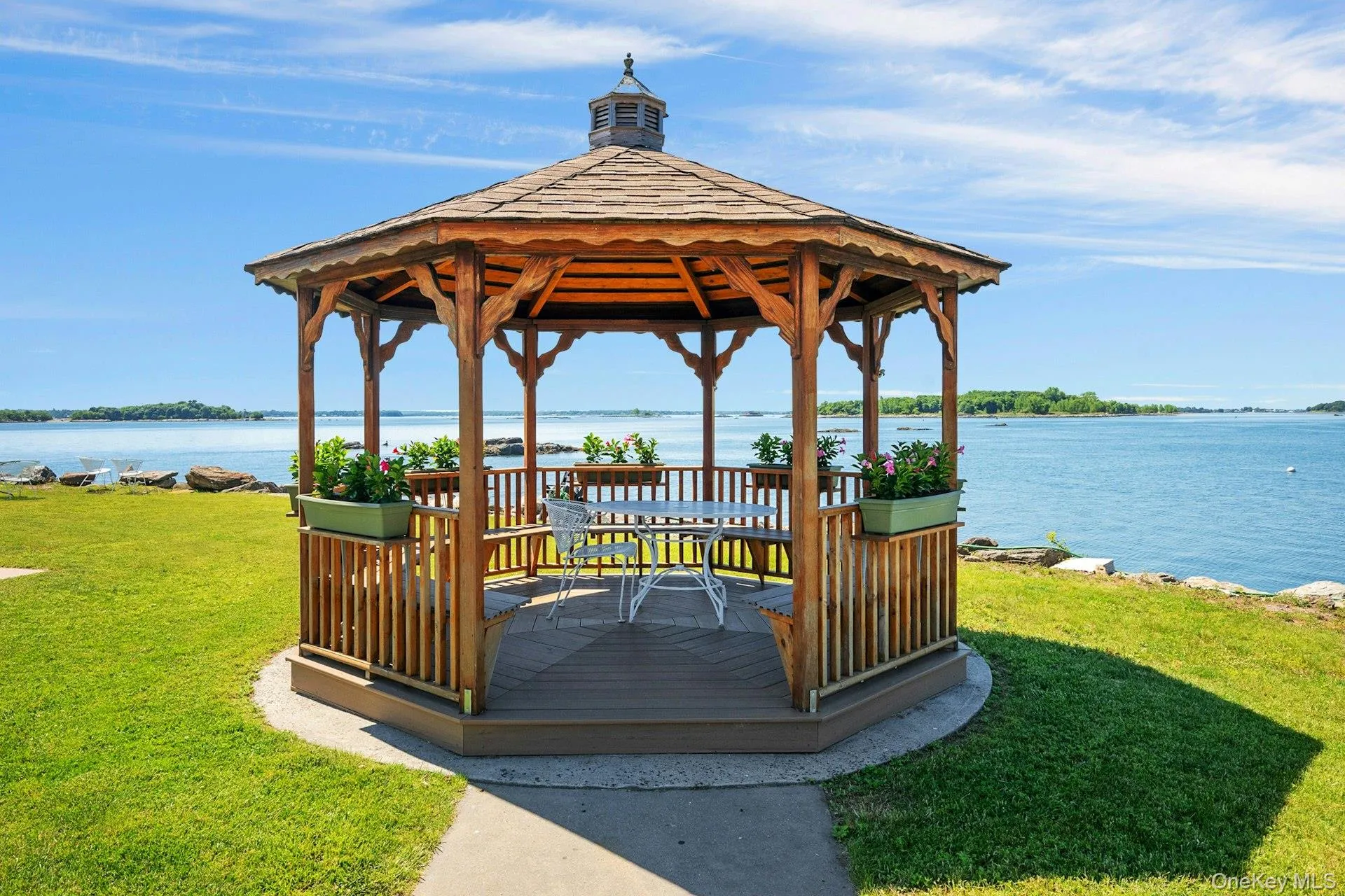 101 Windsor Oval, New Rochelle, NY, 4 Bedrooms Bedrooms, 9 Rooms Rooms,3 BathroomsBathrooms,Residential,For Rent,Windsor,0,1011278 101 Windsor Oval, New Rochelle, NY, 4 Bedrooms Bedrooms, 9 Rooms Rooms,3 BathroomsBathrooms,Residential,For Rent,Windsor,0,1011278