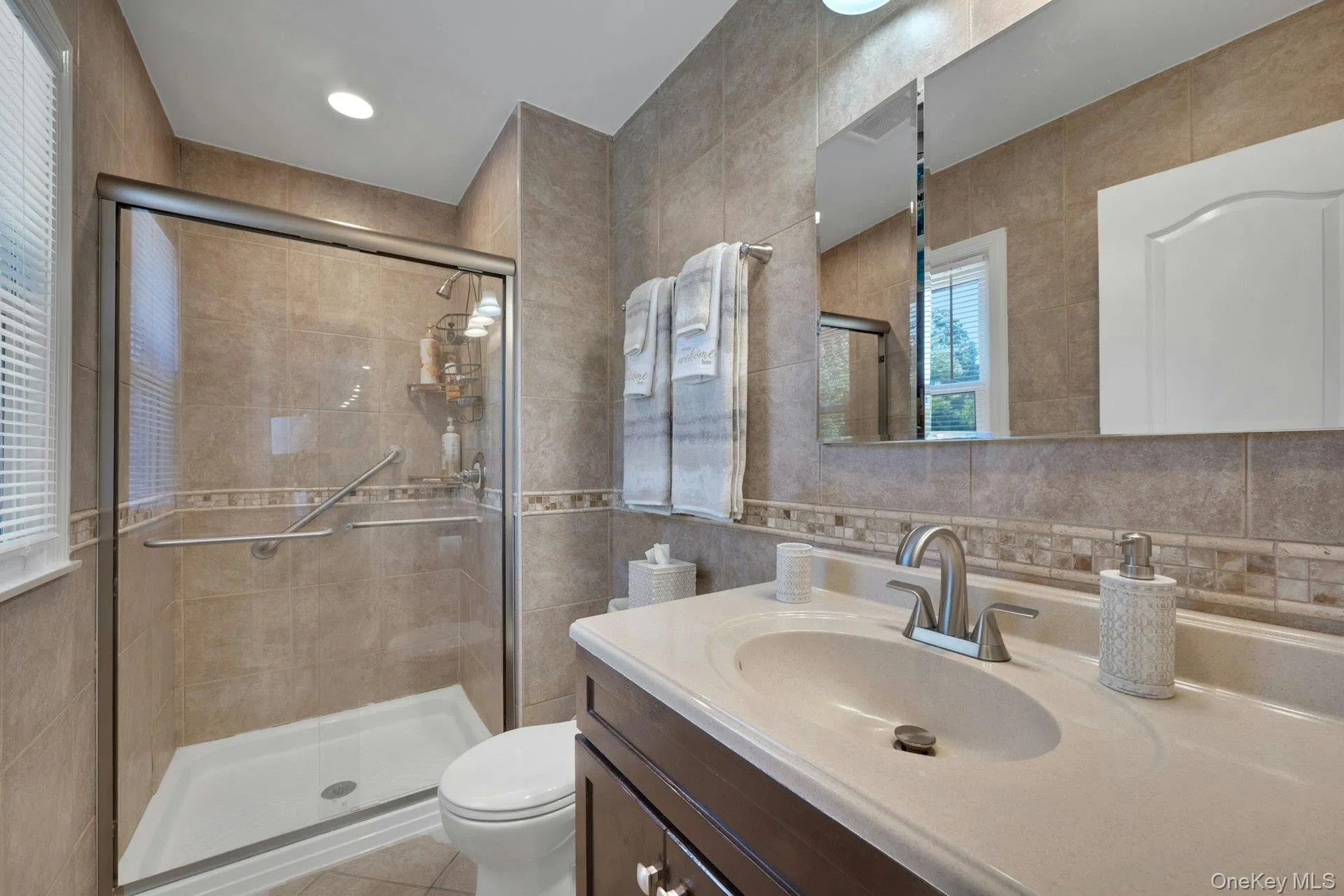 101 Windsor Oval, New Rochelle, NY, 4 Bedrooms Bedrooms, 9 Rooms Rooms,3 BathroomsBathrooms,Residential,For Rent,Windsor,0,1011278 101 Windsor Oval, New Rochelle, NY, 4 Bedrooms Bedrooms, 9 Rooms Rooms,3 BathroomsBathrooms,Residential,For Rent,Windsor,0,1011278