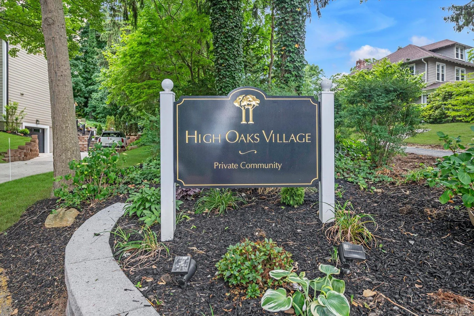 "High Oaks Village" Community "High Oaks Village" Community