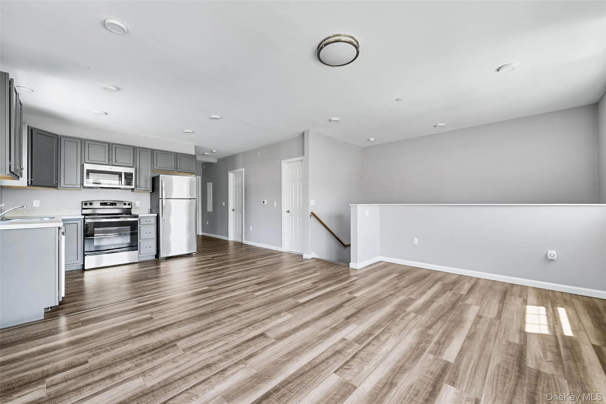 108 Kensico Avenue, White Plains, NY, 2 Bedrooms Bedrooms, 3 Rooms Rooms,1 BathroomBathrooms,Residential Lease,For Rent,Kensico,0,1011281 108 Kensico Avenue, White Plains, NY, 2 Bedrooms Bedrooms, 3 Rooms Rooms,1 BathroomBathrooms,Residential Lease,For Rent,Kensico,0,1011281