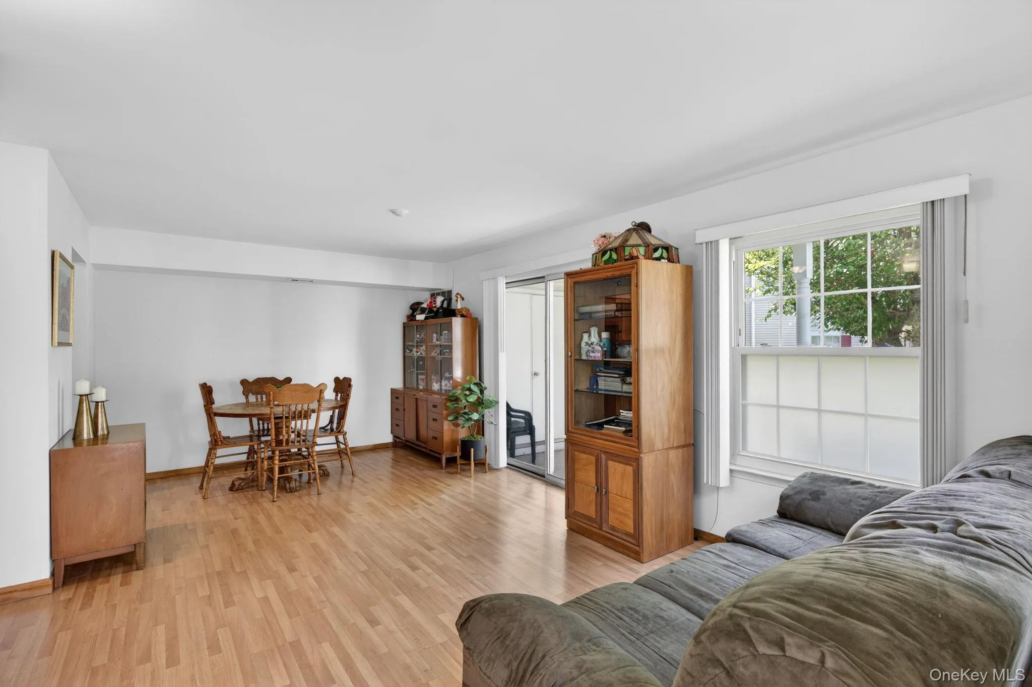 182 Fairview Circle, Brookhaven, NY, 2 Bedrooms Bedrooms, 6 Rooms Rooms,1 BathroomBathrooms,Residential,For Rent,Fairview,0,1011284 182 Fairview Circle, Brookhaven, NY, 2 Bedrooms Bedrooms, 6 Rooms Rooms,1 BathroomBathrooms,Residential,For Rent,Fairview,0,1011284