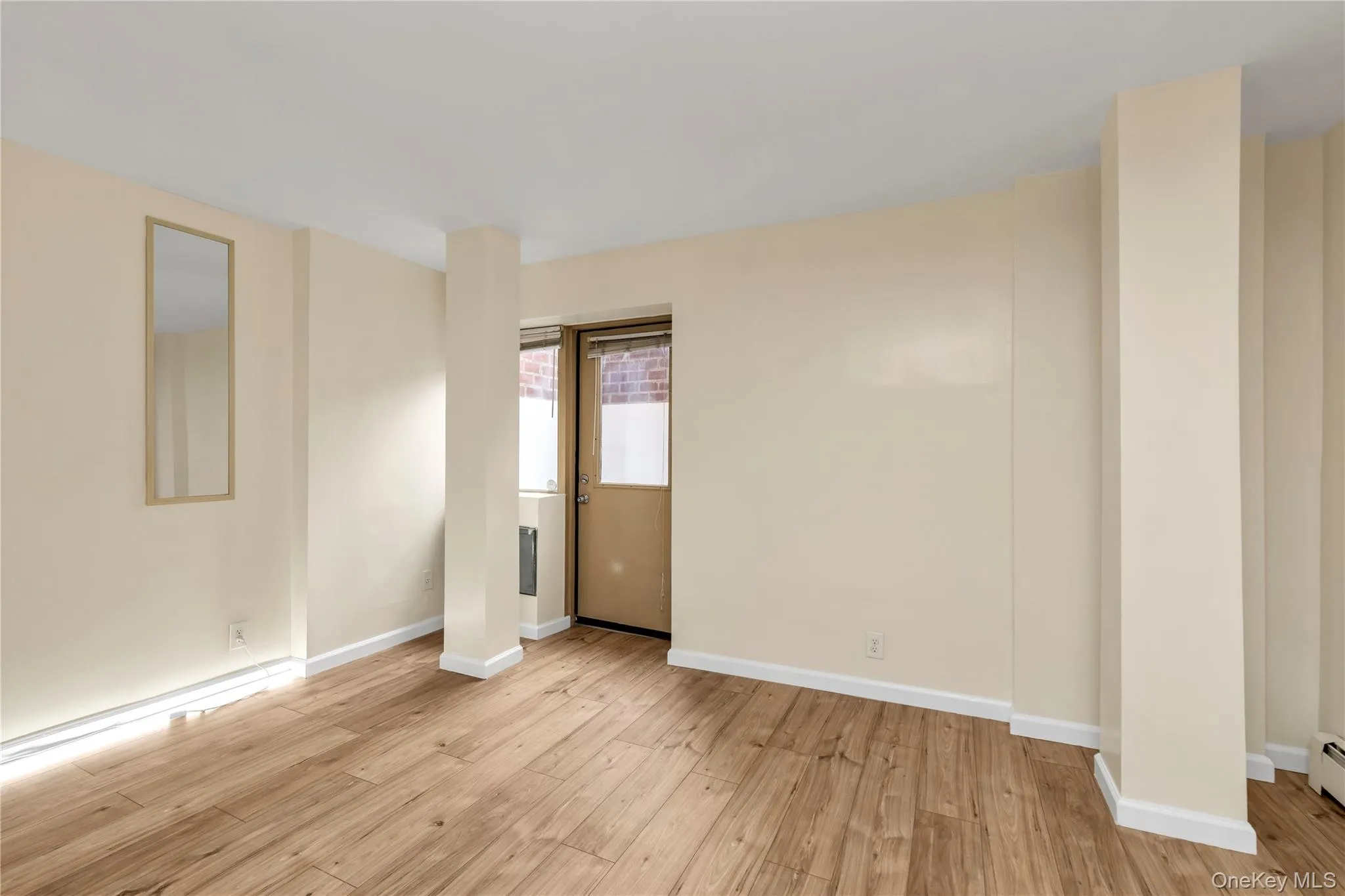 41-14 68th Street, New York, NY, 1 Bedroom Bedrooms, 4 Rooms Rooms,1 BathroomBathrooms,Residential,For Rent,68th,0,1011286 41-14 68th Street, New York, NY, 1 Bedroom Bedrooms, 4 Rooms Rooms,1 BathroomBathrooms,Residential,For Rent,68th,0,1011286