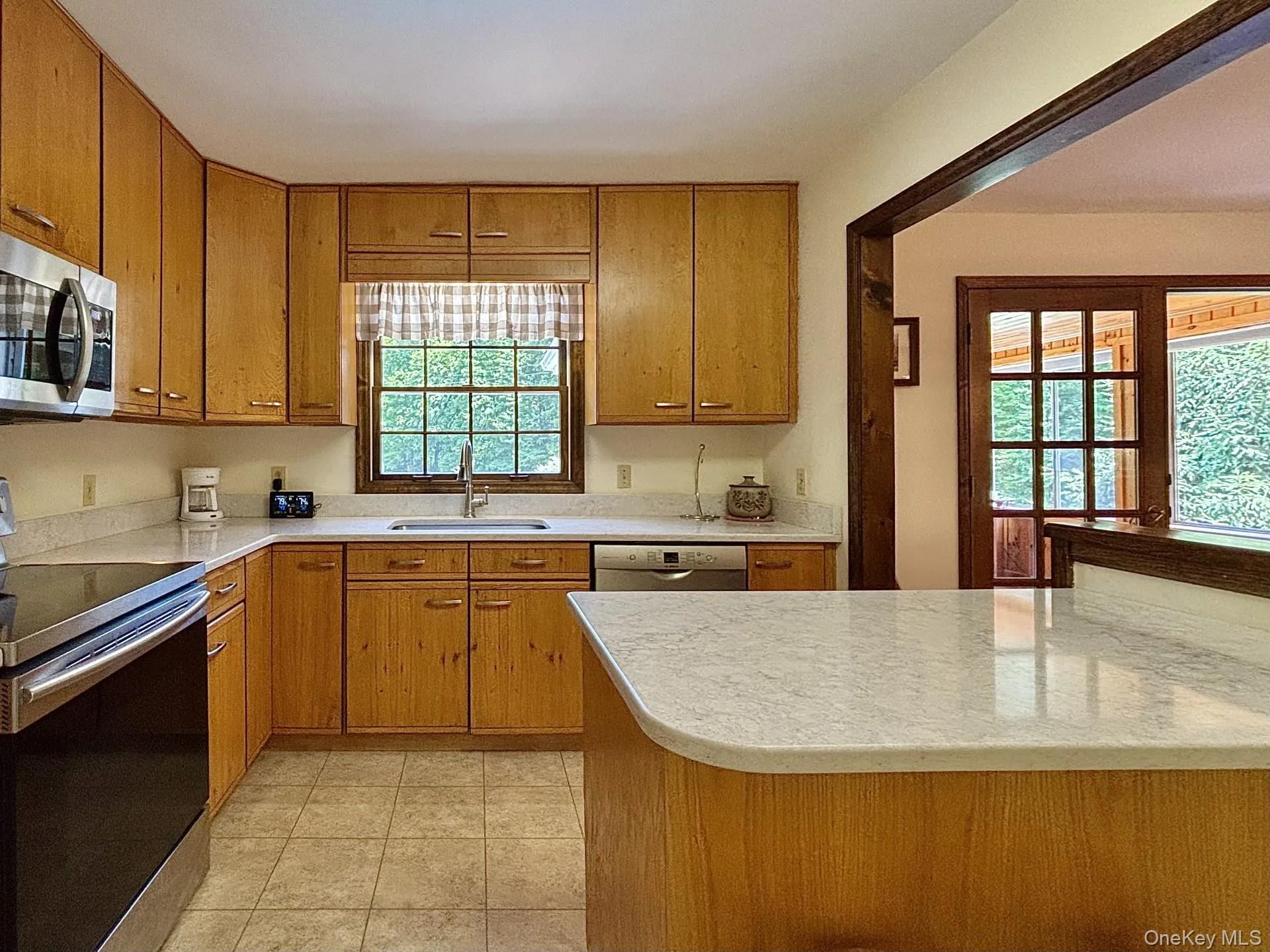 Island for breakfast bar Island for breakfast bar