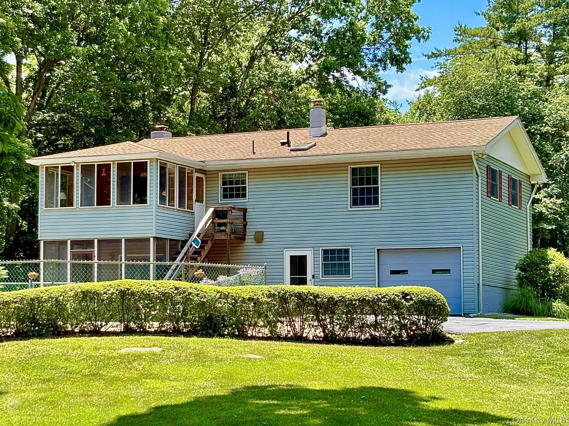 Beautiful & private 1.5 acres Beautiful & private 1.5 acres