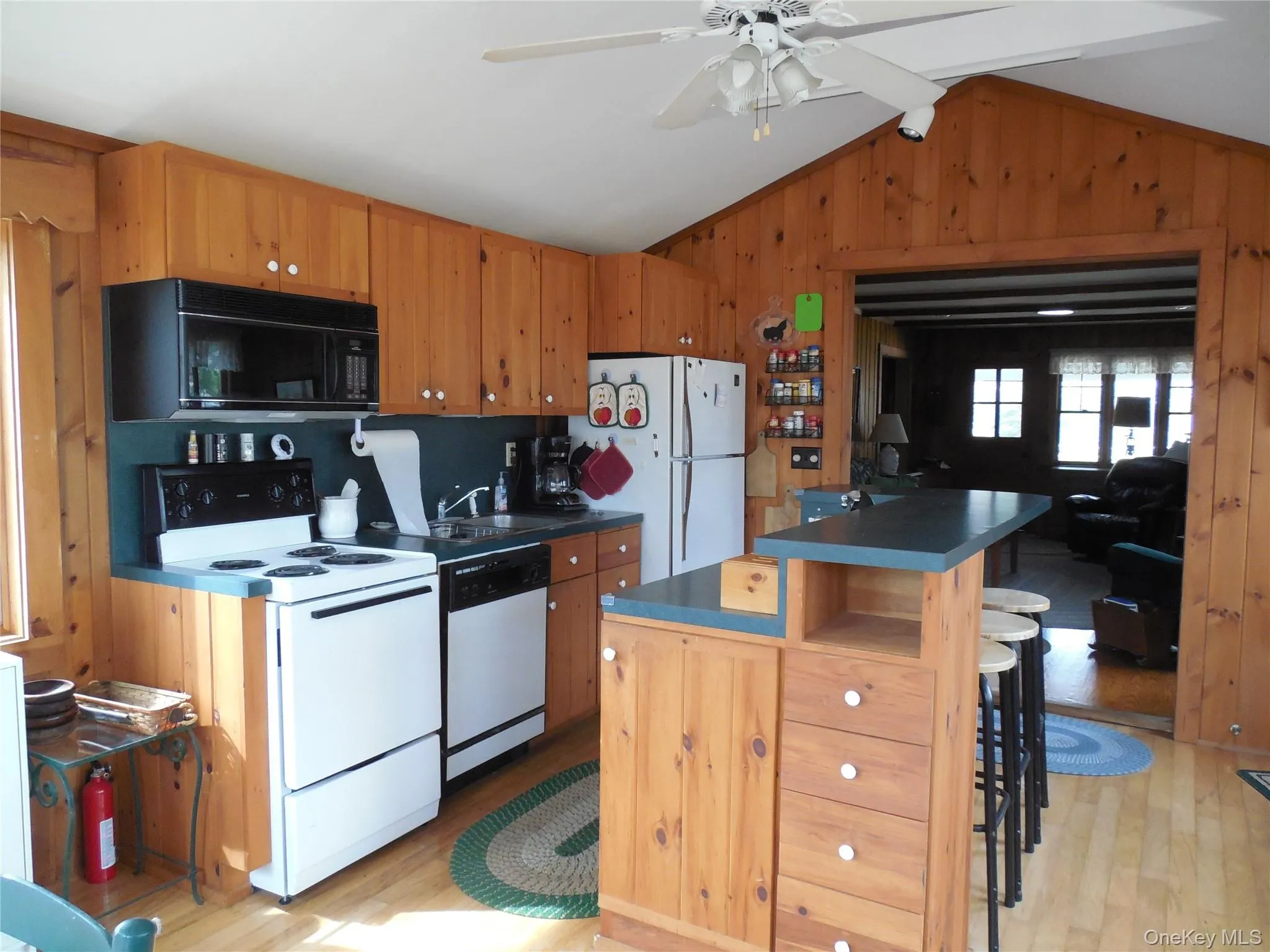 1 Whippoorwill Lane, Southampton, NY, 3 Bedrooms Bedrooms, 5 Rooms Rooms,1 BathroomBathrooms,Residential Lease,For Rent,Whippoorwill,0,1011292 1 Whippoorwill Lane, Southampton, NY, 3 Bedrooms Bedrooms, 5 Rooms Rooms,1 BathroomBathrooms,Residential Lease,For Rent,Whippoorwill,0,1011292