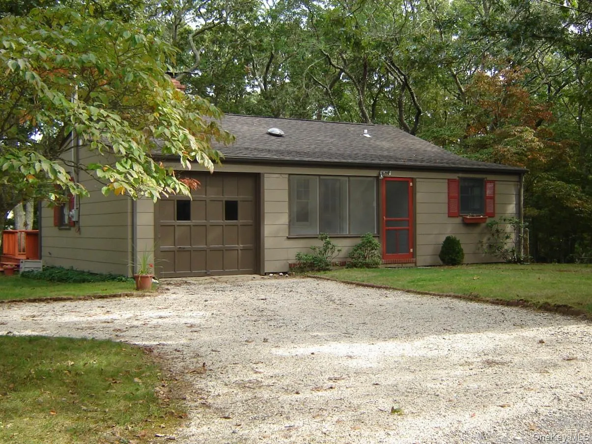 1 Whippoorwill Lane, Southampton, NY, 3 Bedrooms Bedrooms, 5 Rooms Rooms,1 BathroomBathrooms,Residential Lease,For Rent,Whippoorwill,0,1011292 1 Whippoorwill Lane, Southampton, NY, 3 Bedrooms Bedrooms, 5 Rooms Rooms,1 BathroomBathrooms,Residential Lease,For Rent,Whippoorwill,0,1011292