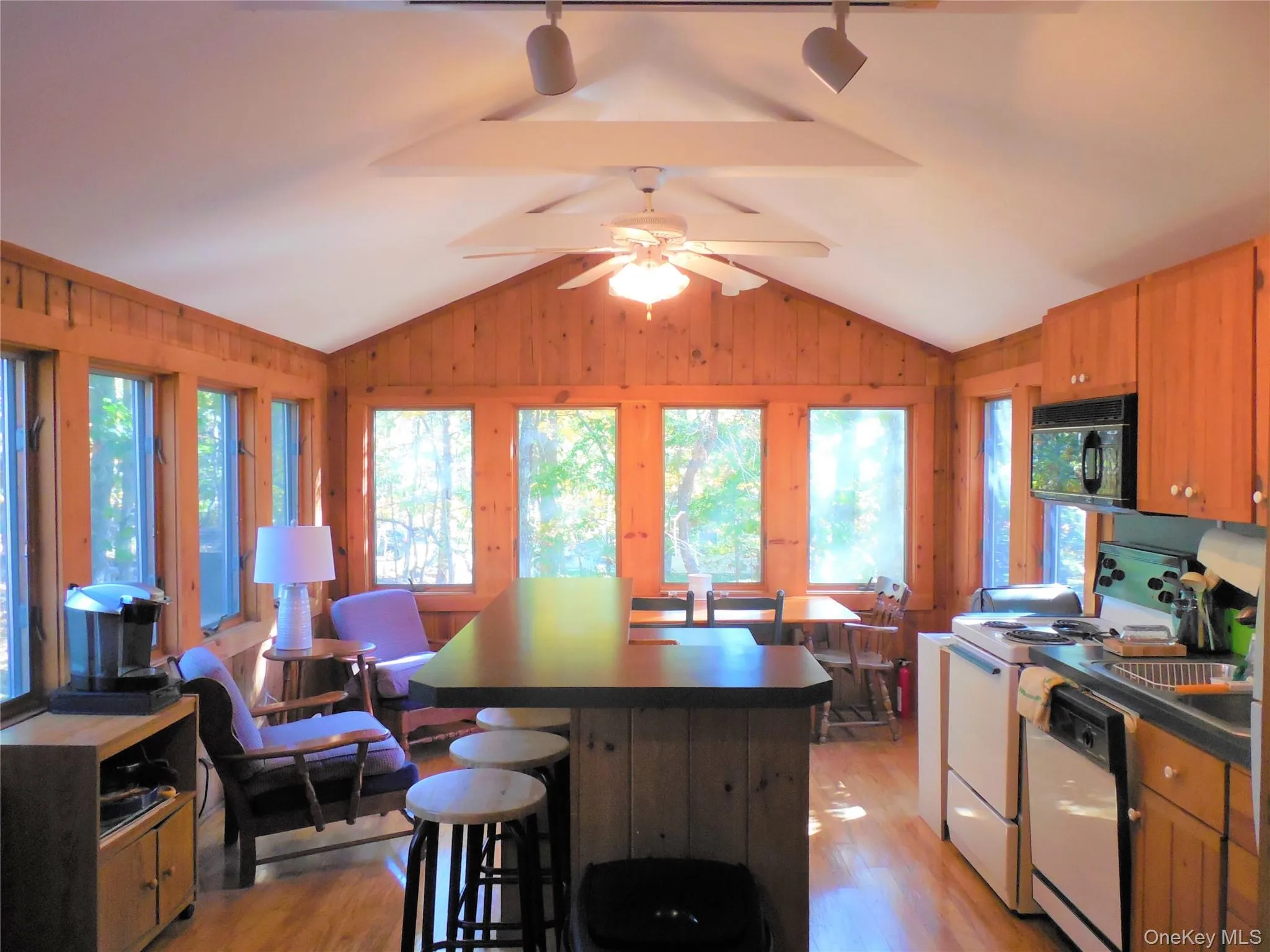 1 Whippoorwill Lane, Southampton, NY, 3 Bedrooms Bedrooms, 5 Rooms Rooms,1 BathroomBathrooms,Residential Lease,For Rent,Whippoorwill,0,1011292 1 Whippoorwill Lane, Southampton, NY, 3 Bedrooms Bedrooms, 5 Rooms Rooms,1 BathroomBathrooms,Residential Lease,For Rent,Whippoorwill,0,1011292