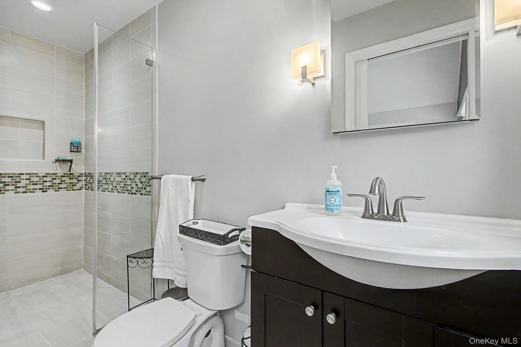 62 Arthur Street, Orangetown, NY, 4 Bedrooms Bedrooms, 7 Rooms Rooms,2 BathroomsBathrooms,Residential,For Rent,Arthur,0,1011295 62 Arthur Street, Orangetown, NY, 4 Bedrooms Bedrooms, 7 Rooms Rooms,2 BathroomsBathrooms,Residential,For Rent,Arthur,0,1011295