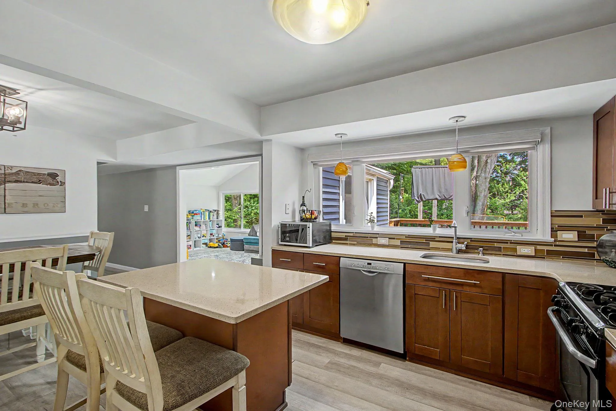 62 Arthur Street, Orangetown, NY, 4 Bedrooms Bedrooms, 7 Rooms Rooms,2 BathroomsBathrooms,Residential,For Rent,Arthur,0,1011295 62 Arthur Street, Orangetown, NY, 4 Bedrooms Bedrooms, 7 Rooms Rooms,2 BathroomsBathrooms,Residential,For Rent,Arthur,0,1011295