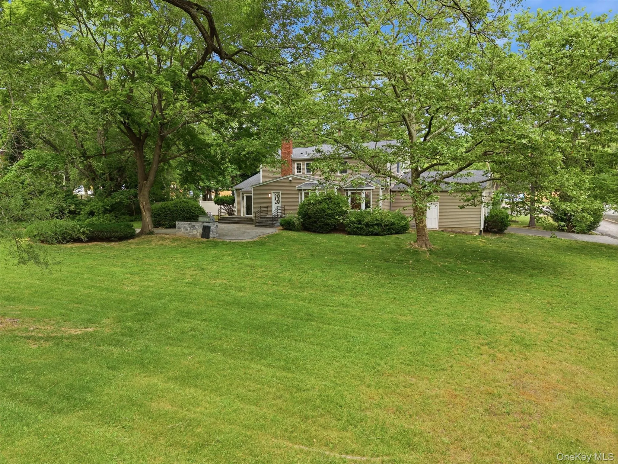 455 Deer Park Road, Huntington, NY, 6 Bedrooms Bedrooms, 10 Rooms Rooms,3 BathroomsBathrooms,Residential,For Rent,Deer Park,0,1011301 455 Deer Park Road, Huntington, NY, 6 Bedrooms Bedrooms, 10 Rooms Rooms,3 BathroomsBathrooms,Residential,For Rent,Deer Park,0,1011301