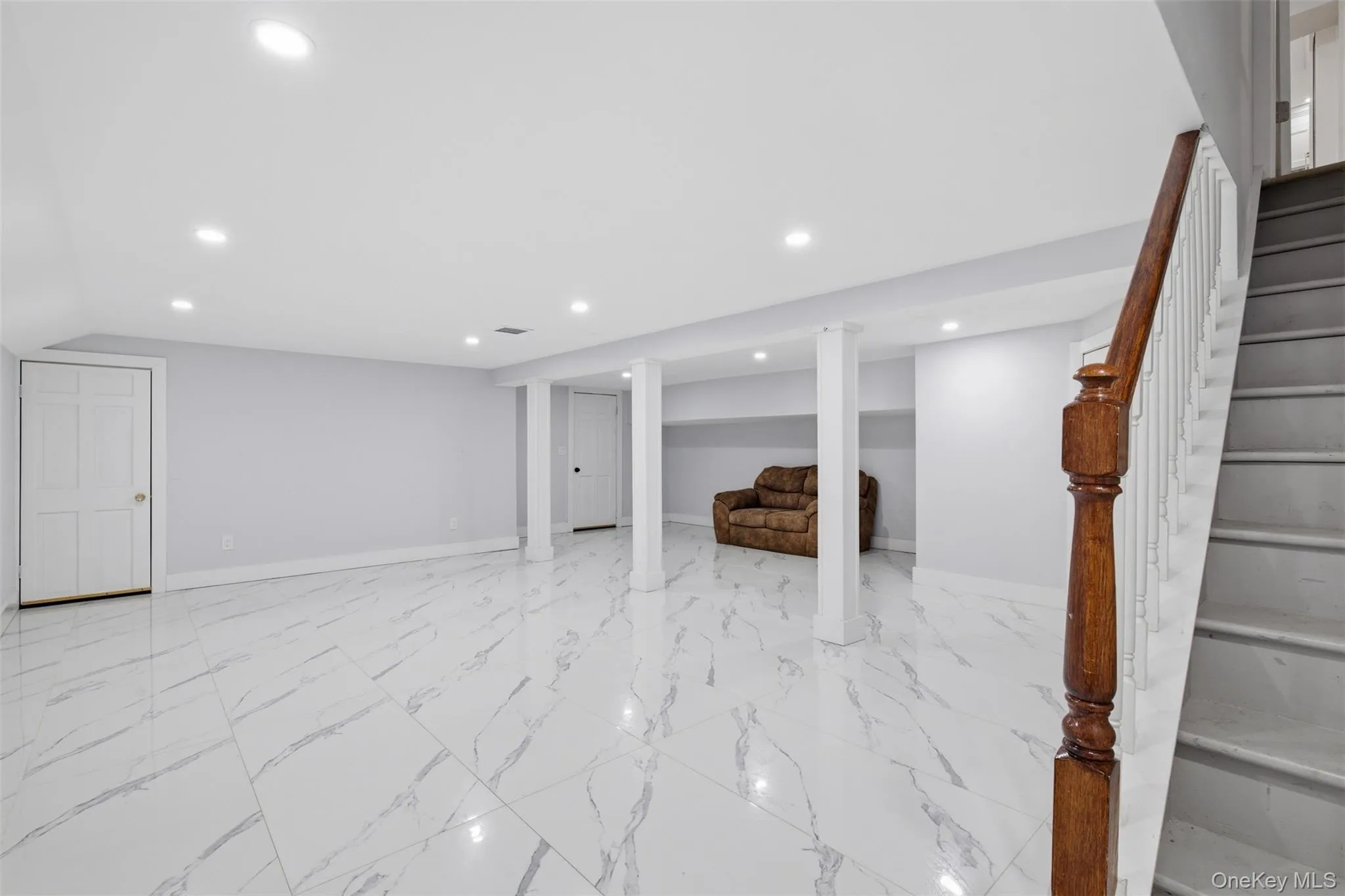 455 Deer Park Road, Huntington, NY, 6 Bedrooms Bedrooms, 10 Rooms Rooms,3 BathroomsBathrooms,Residential,For Rent,Deer Park,0,1011301 455 Deer Park Road, Huntington, NY, 6 Bedrooms Bedrooms, 10 Rooms Rooms,3 BathroomsBathrooms,Residential,For Rent,Deer Park,0,1011301
